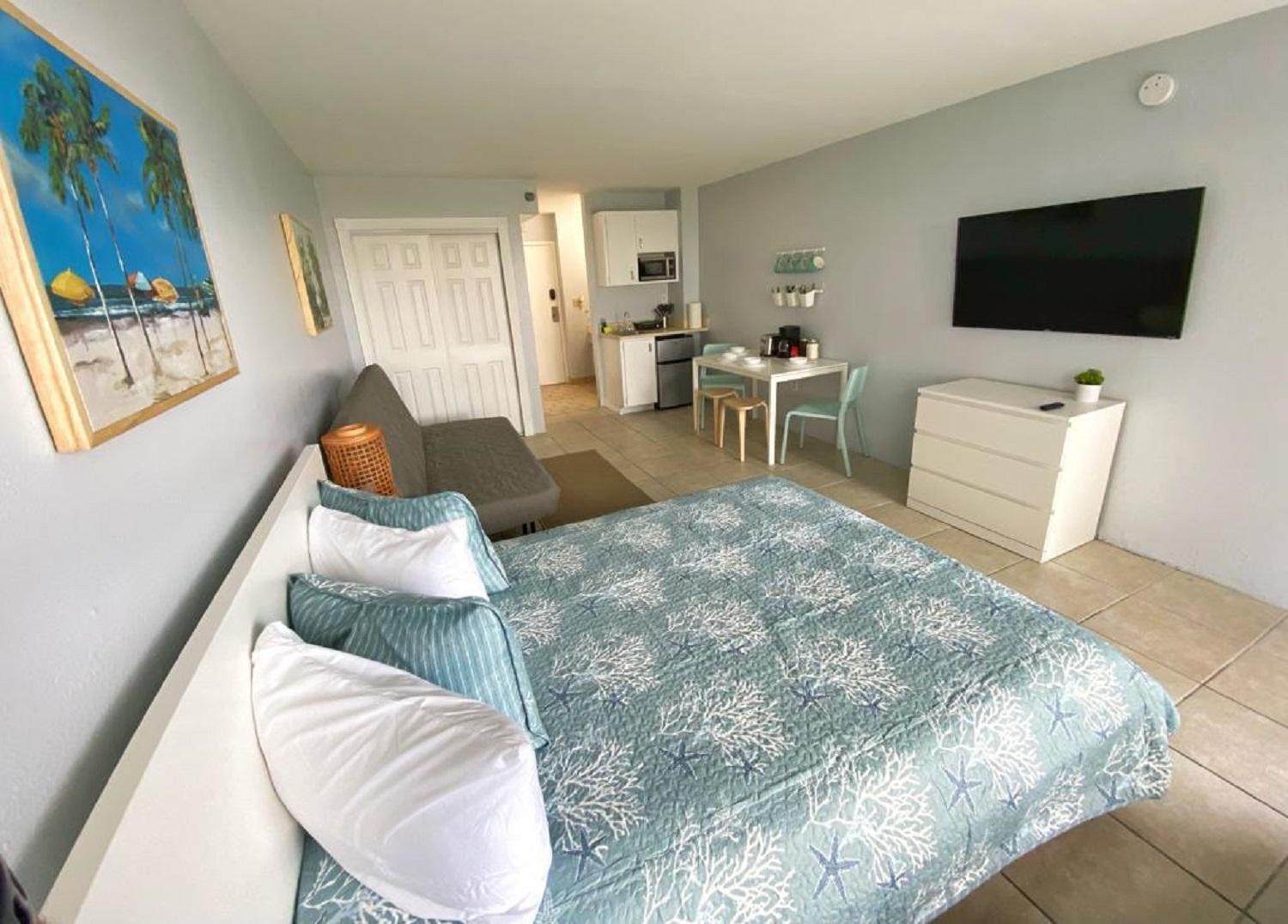 Studio Apartment