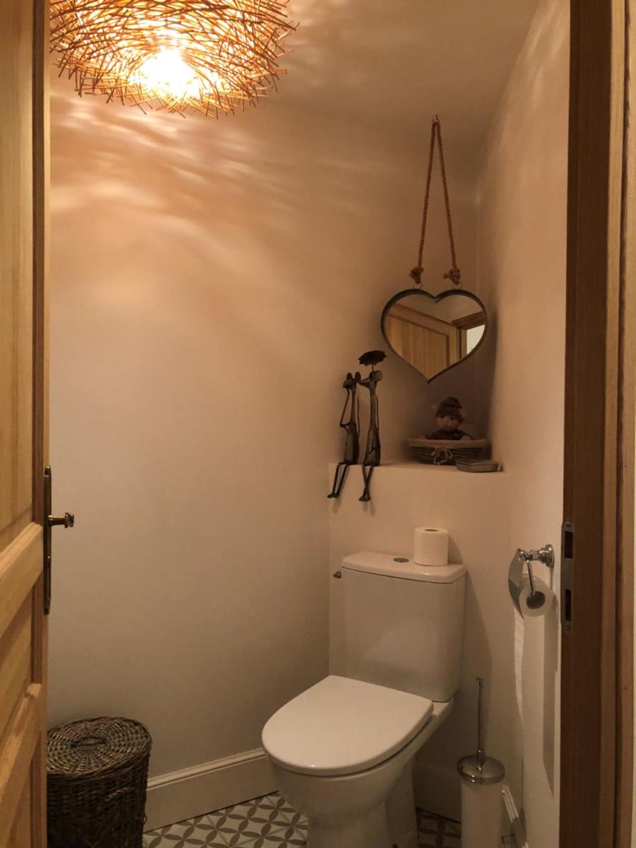 Deluxe Double Room with Shower - Photo 19