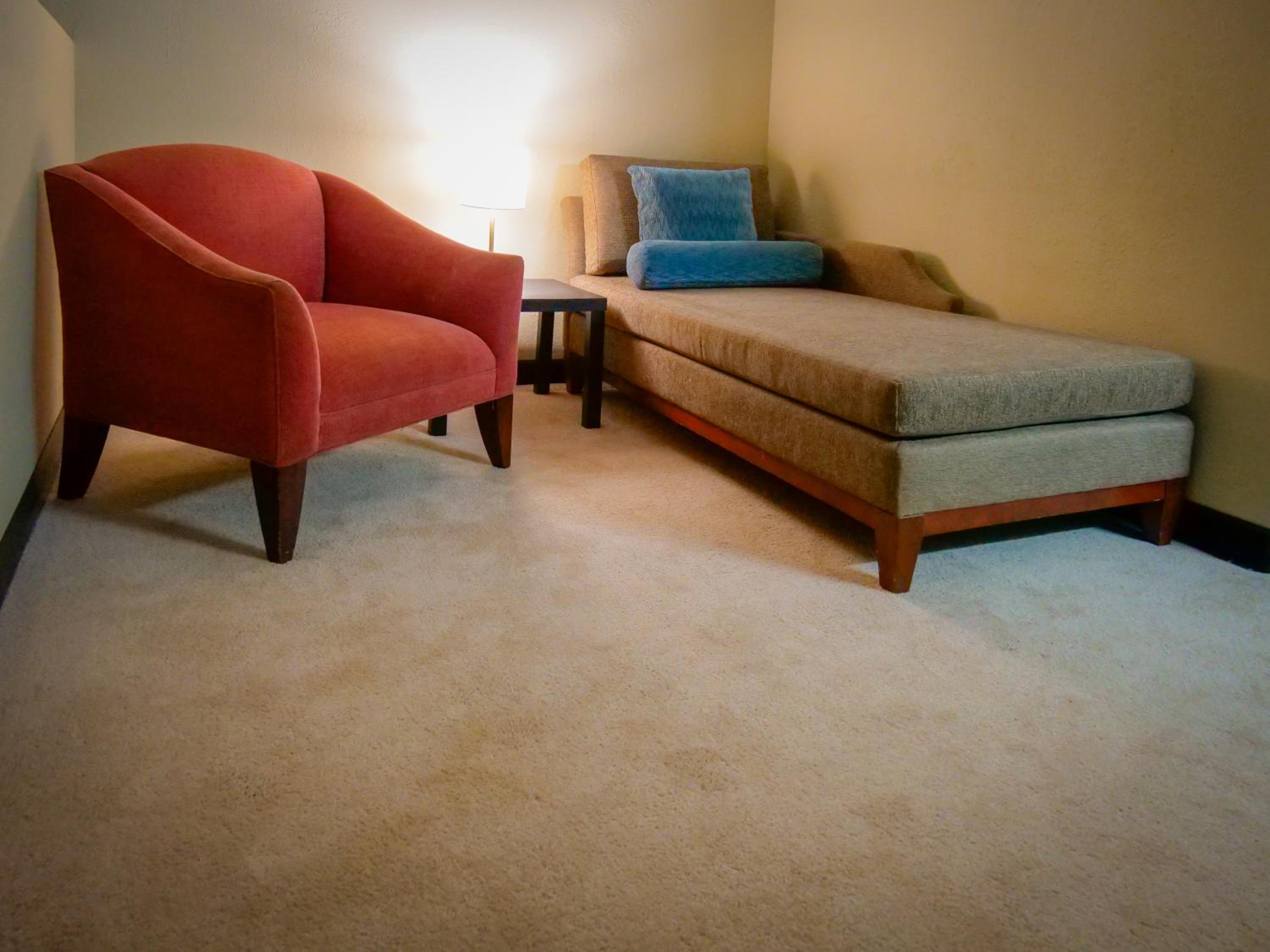 King Studio Suite - Non-Smoking - Photo 2