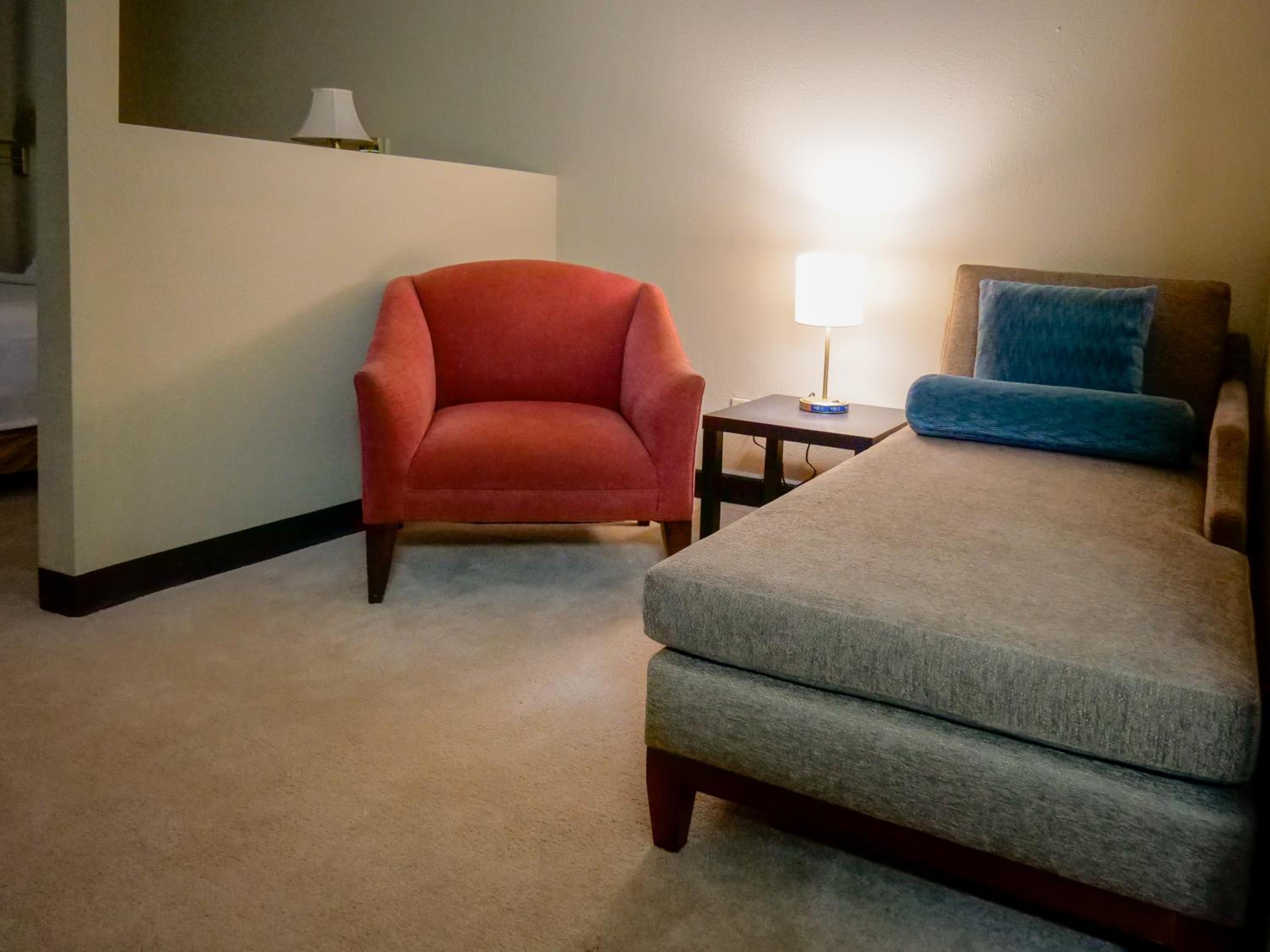 King Studio Suite - Non-Smoking - Photo 5