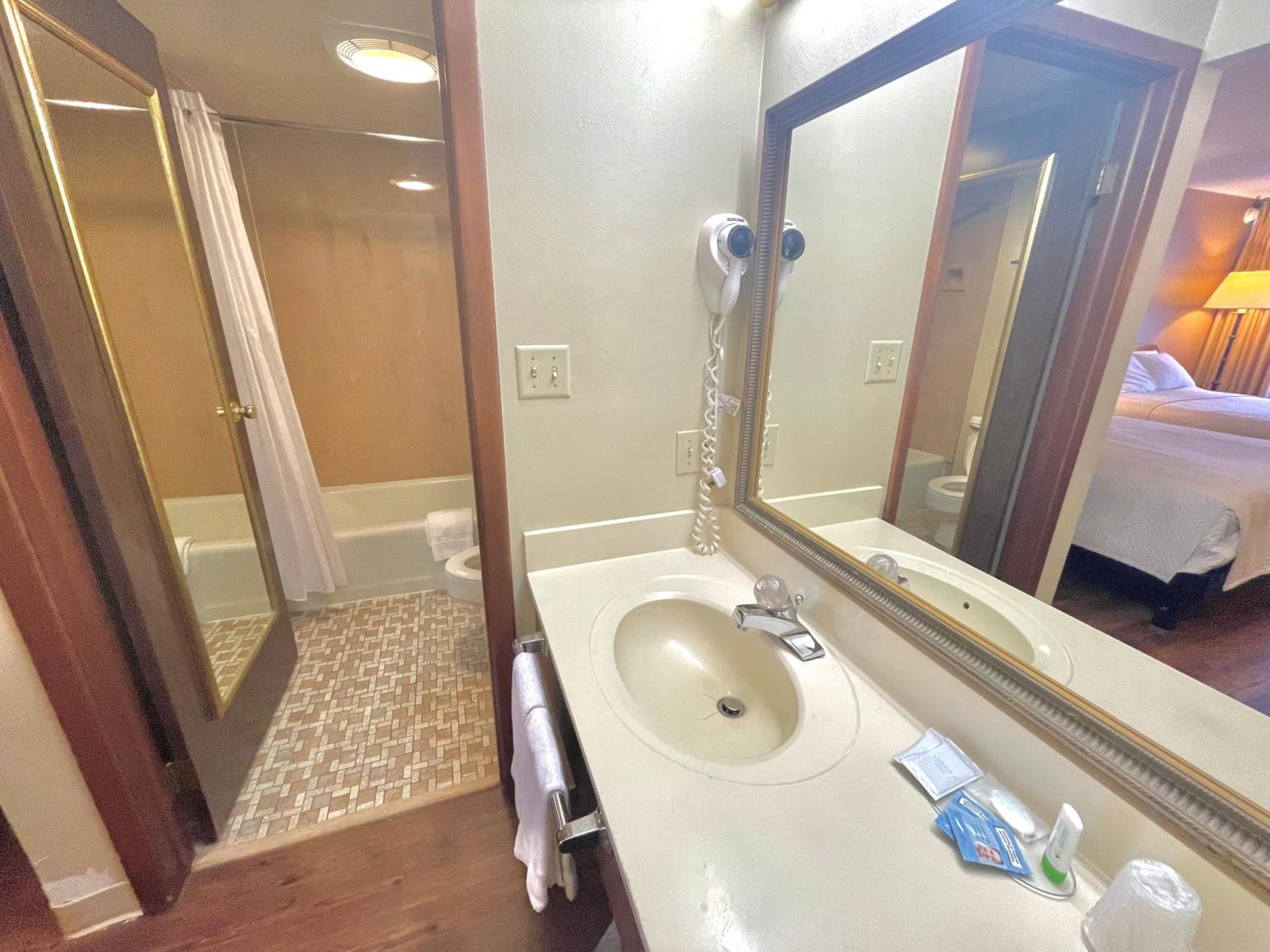 Deluxe Queen Room photo 2