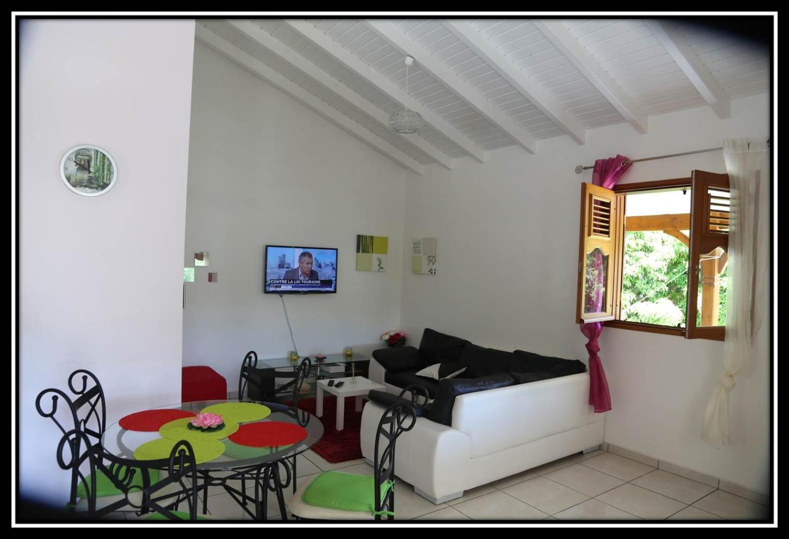 Two-Bedroom House photo 3