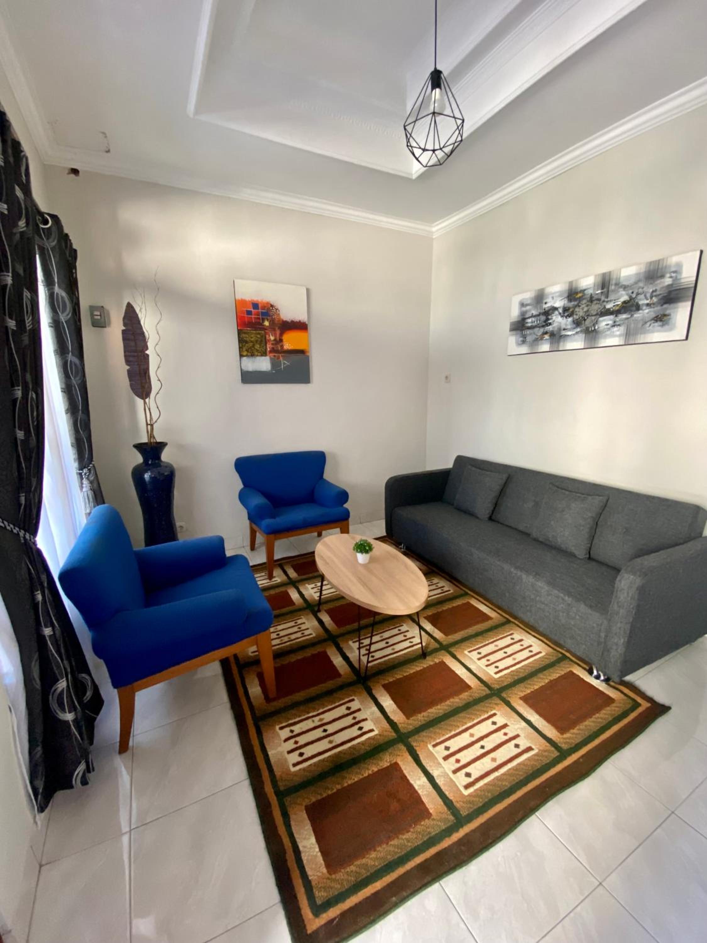 Three-Bedroom House photo 1