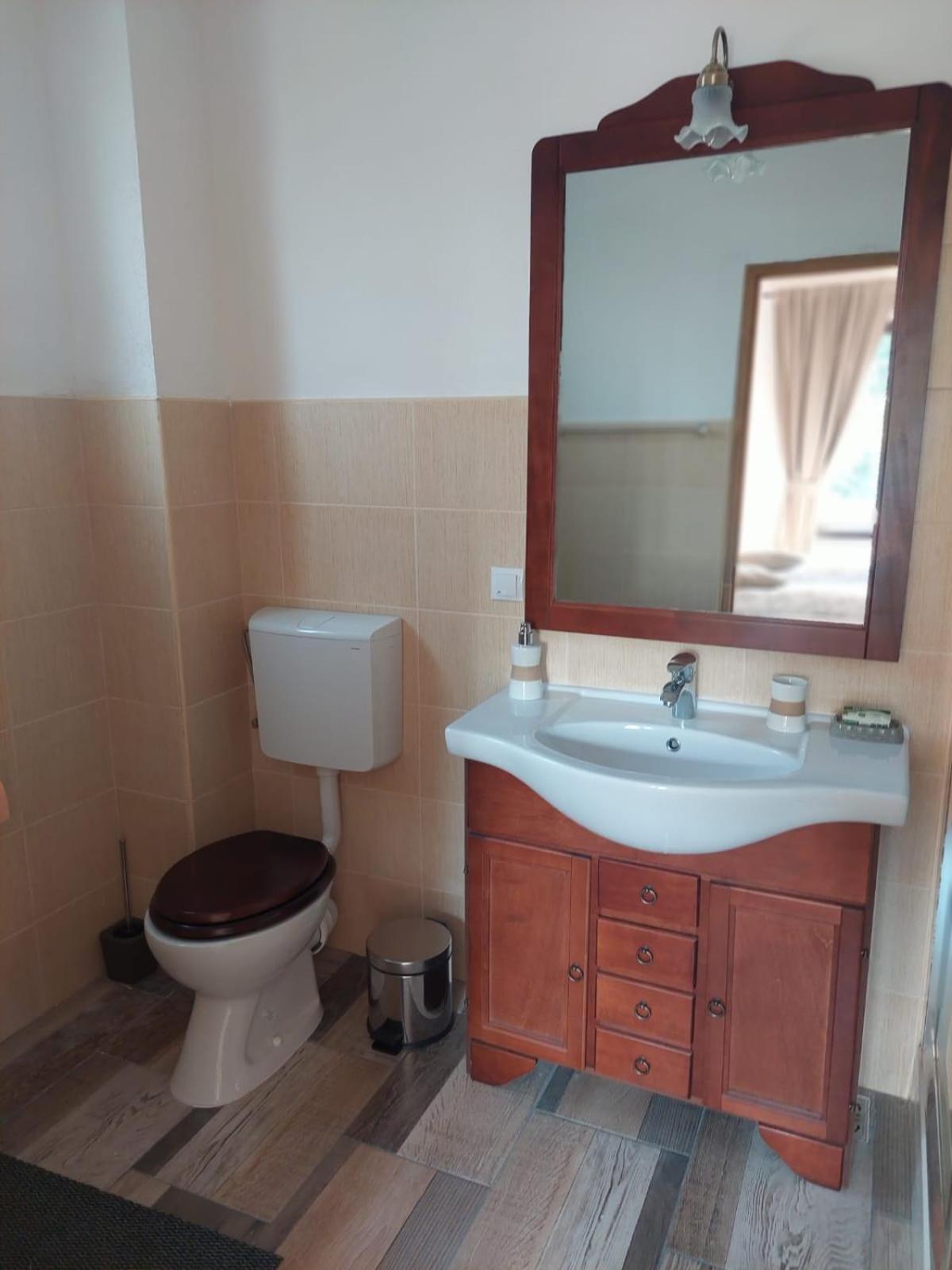 Apartment with Balcony - Photo 14