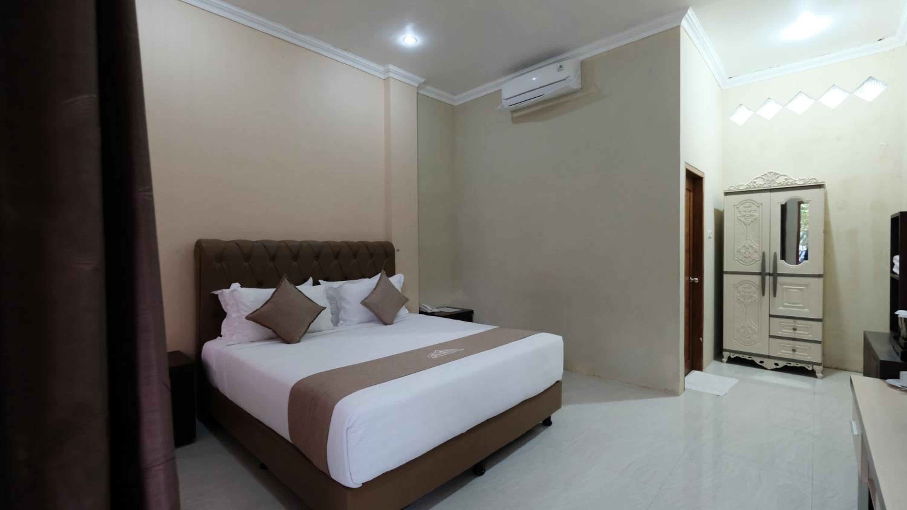 Standard Double Room - Photo 3