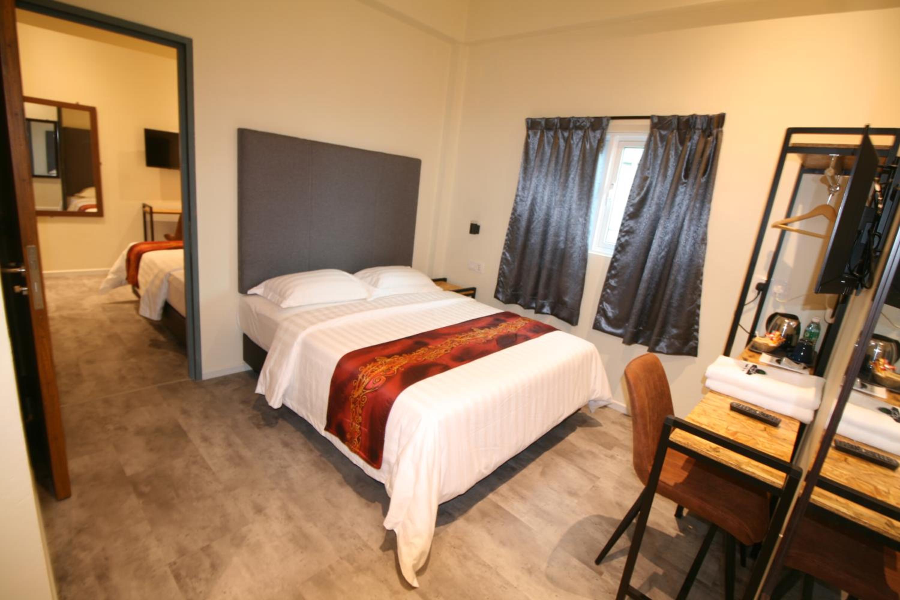 Double Room with Two Double Beds photo 3