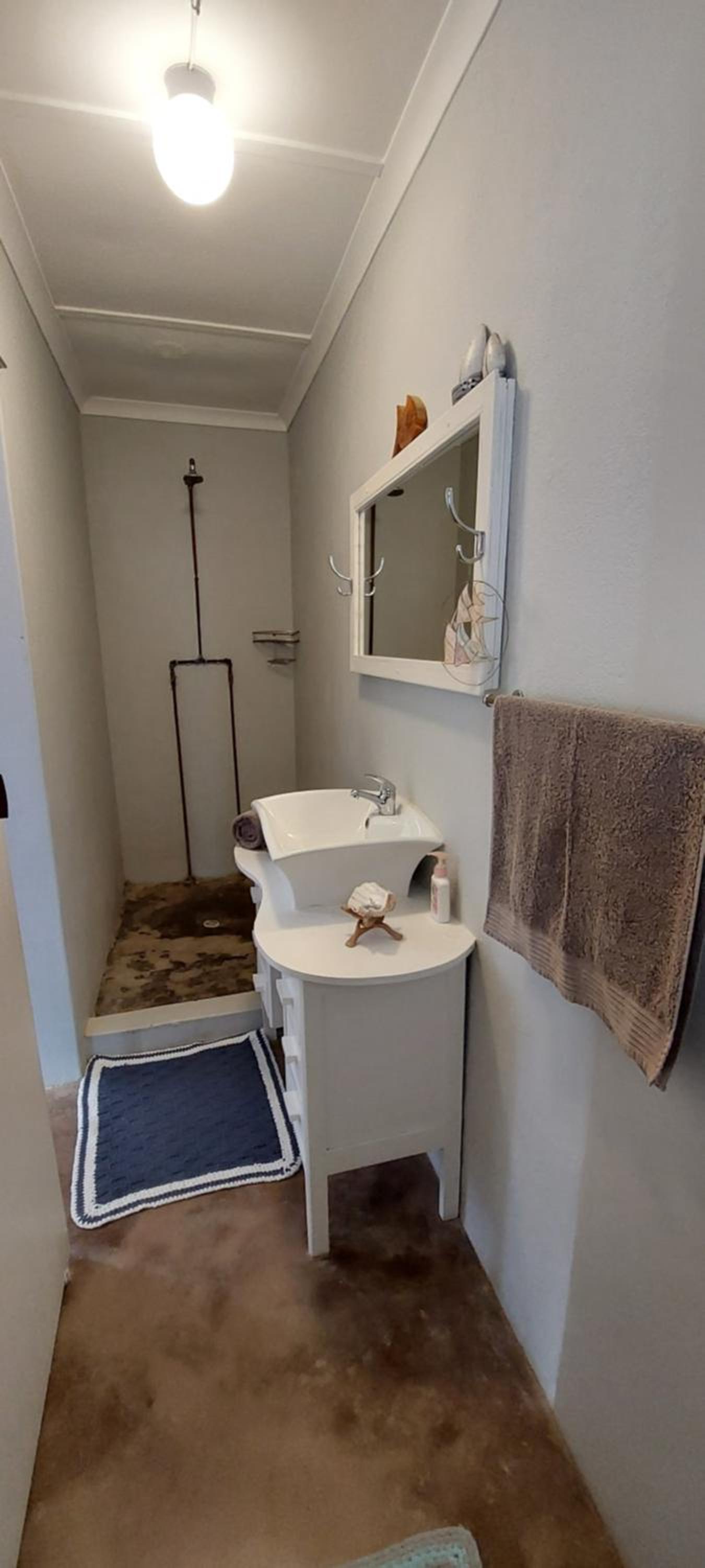 One-Bedroom Apartment - Photo 5