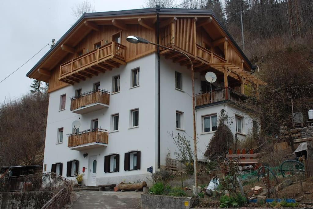 Apartment with Balcony photo 3
