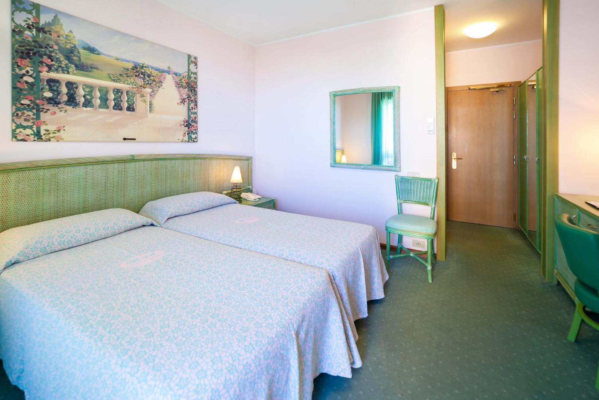 Double Room - Disability Access photo 3