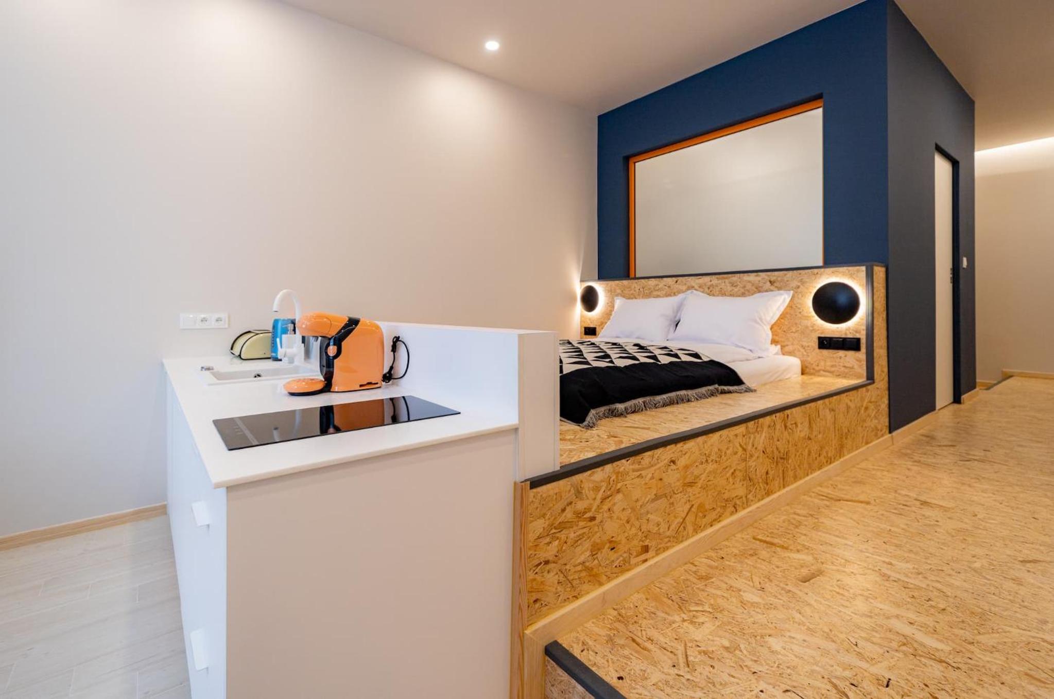 Studio Apartment - Photo 5