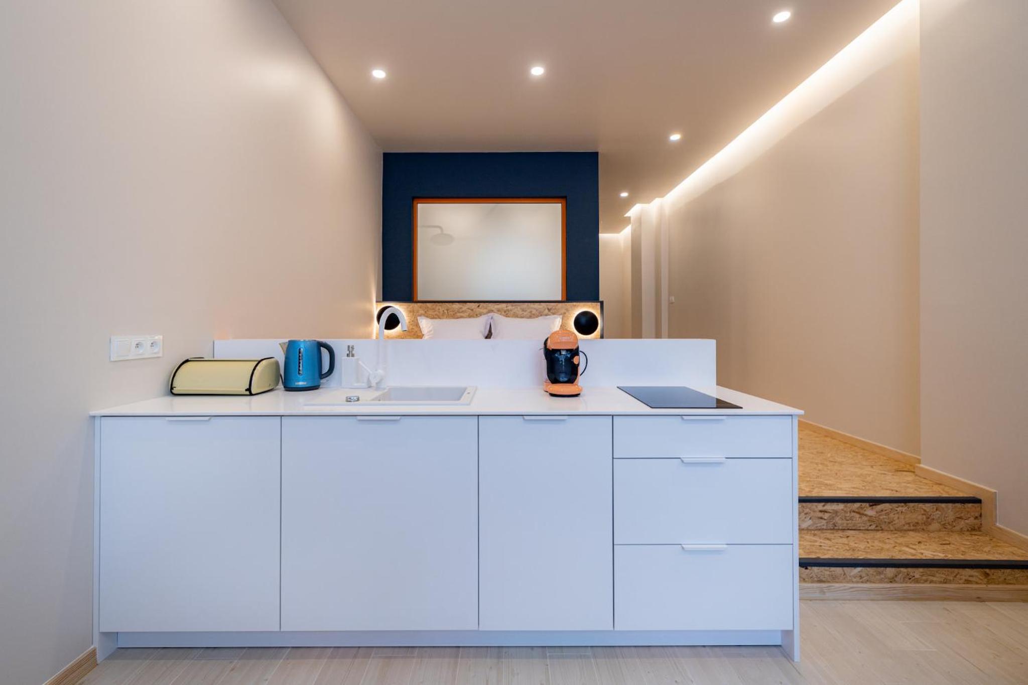 Studio Apartment - Photo 4