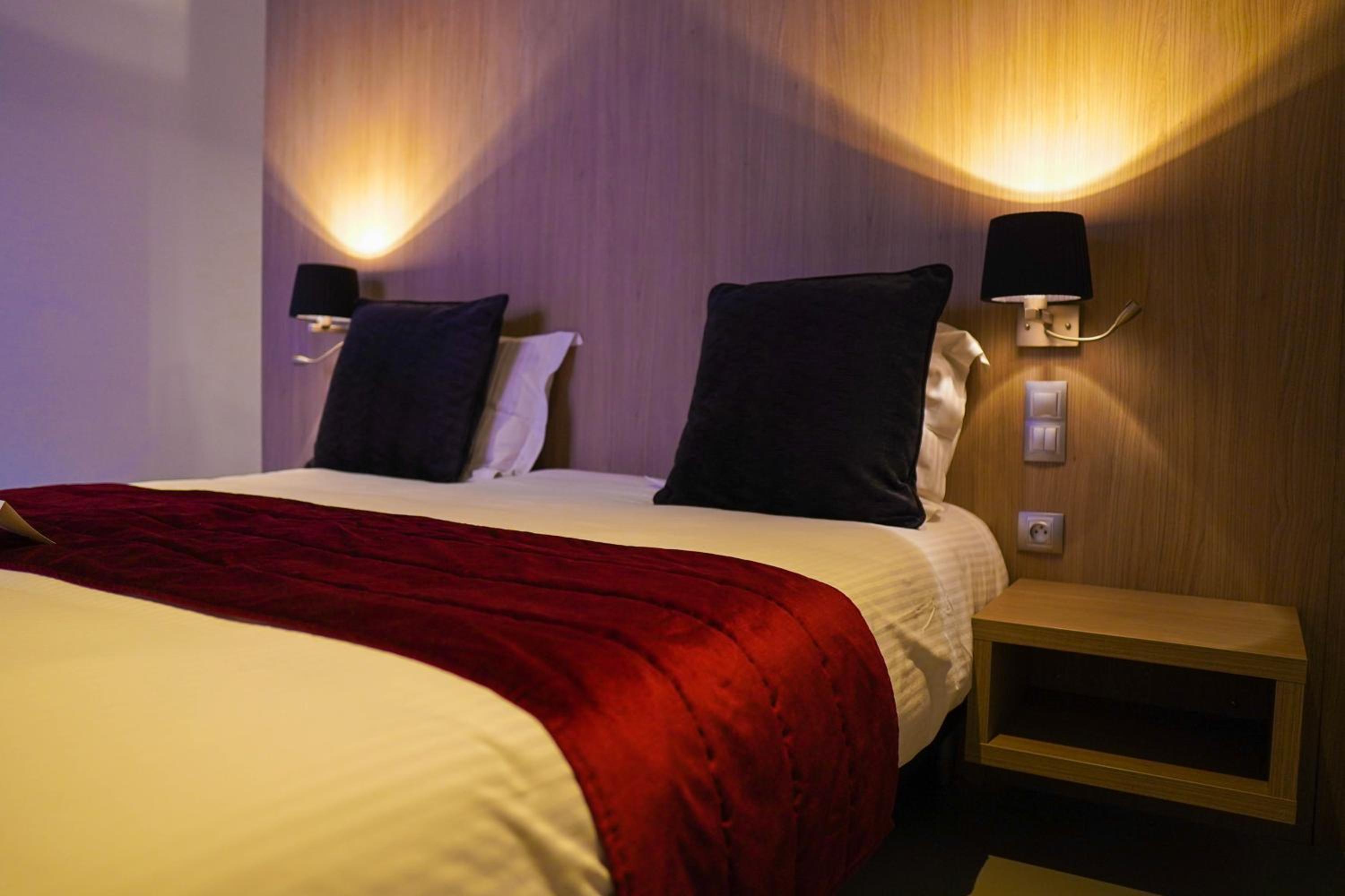 Standard Double or Twin Room - Photo 3