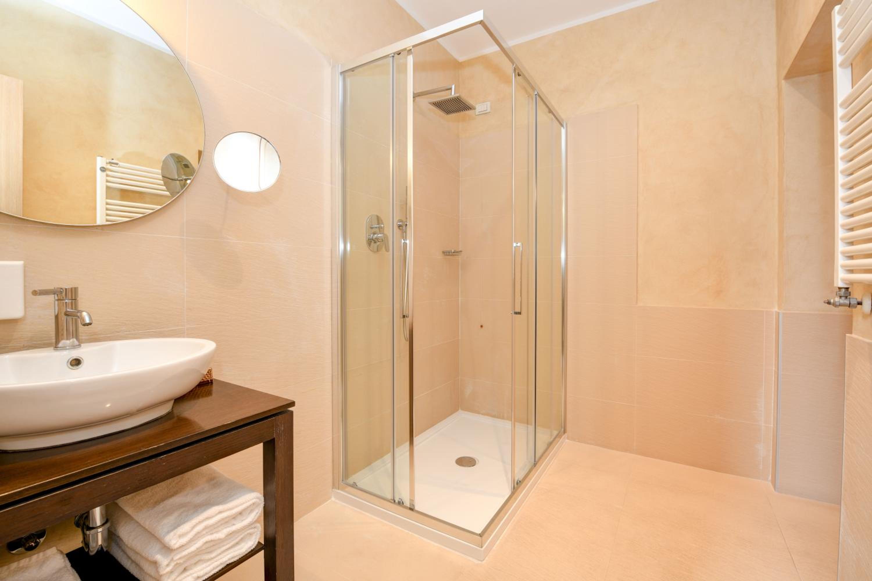 Triple Room - Photo 11