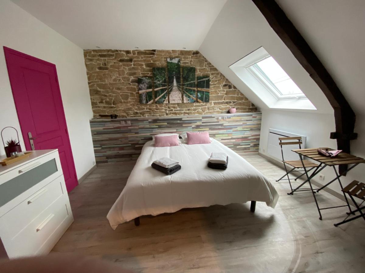 Large Double Room photo 1