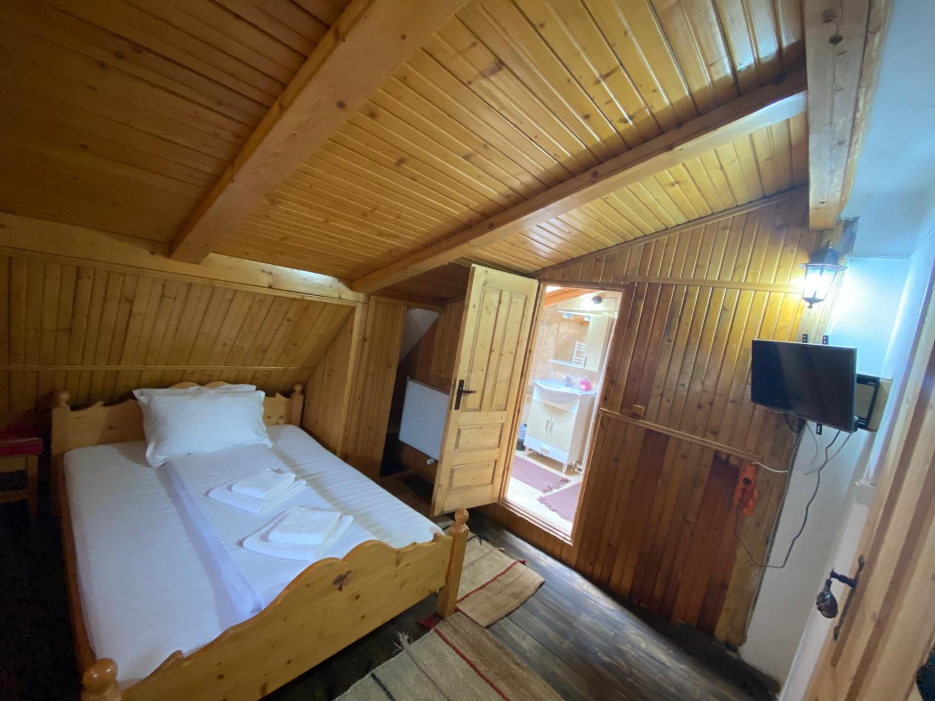 Two-Bedroom Apartment - Photo 2