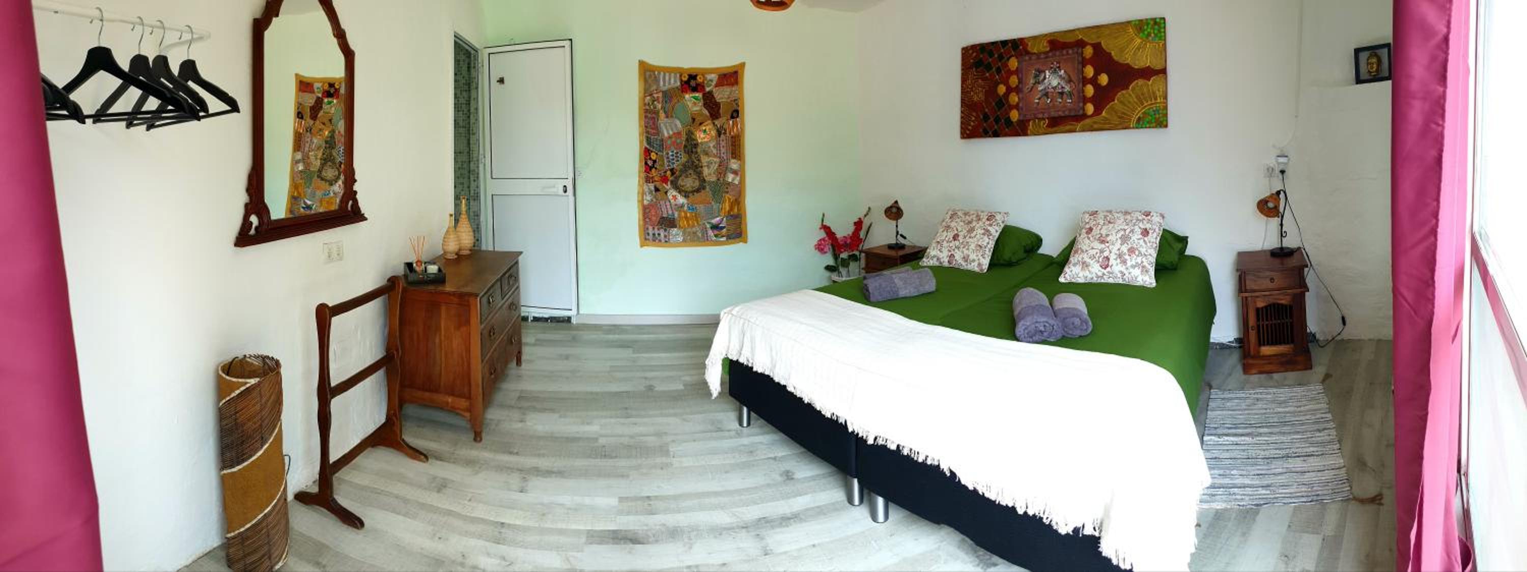 Twin Room with Pool View photo 2