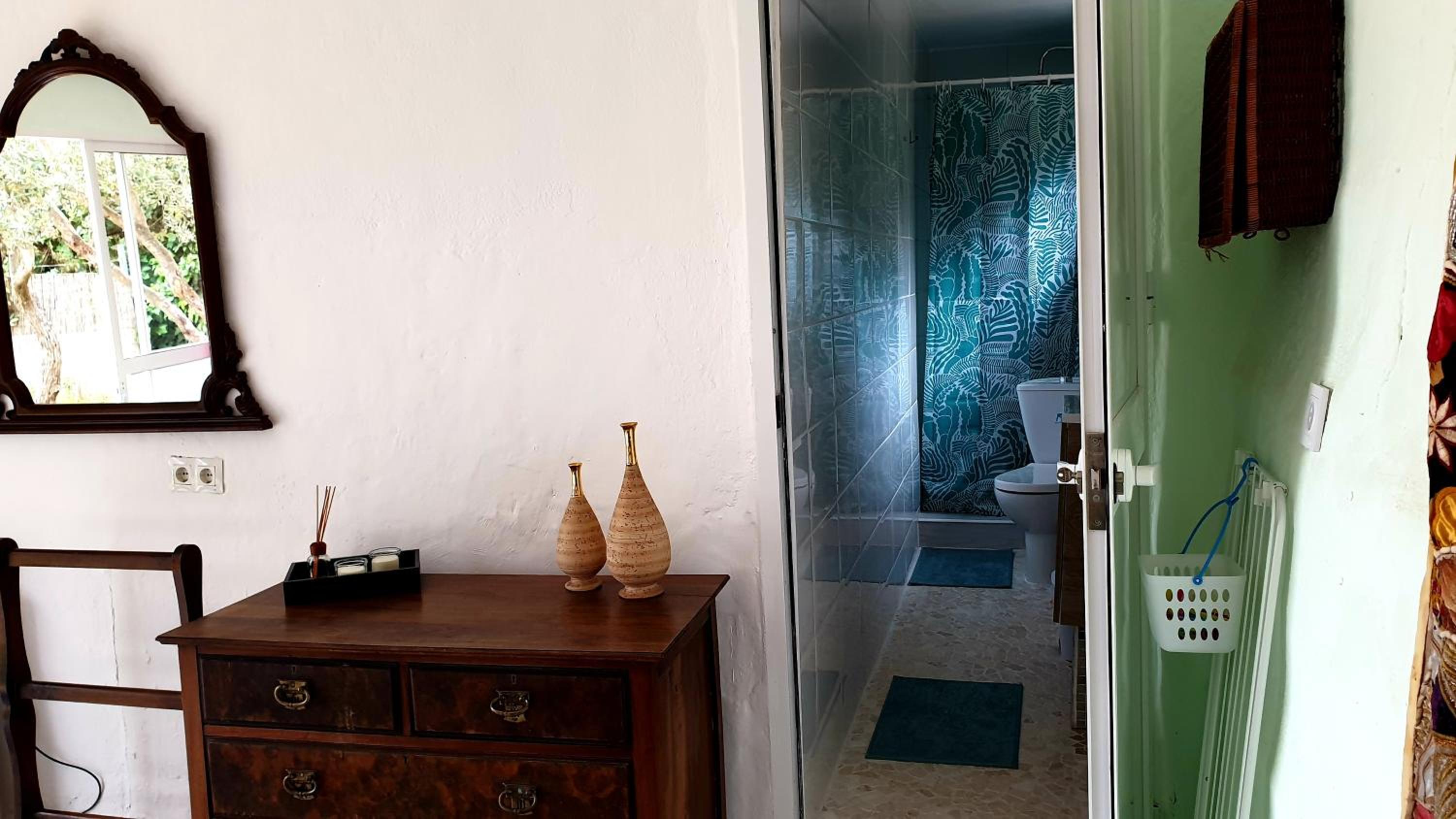 Twin Room with Pool View photo 3