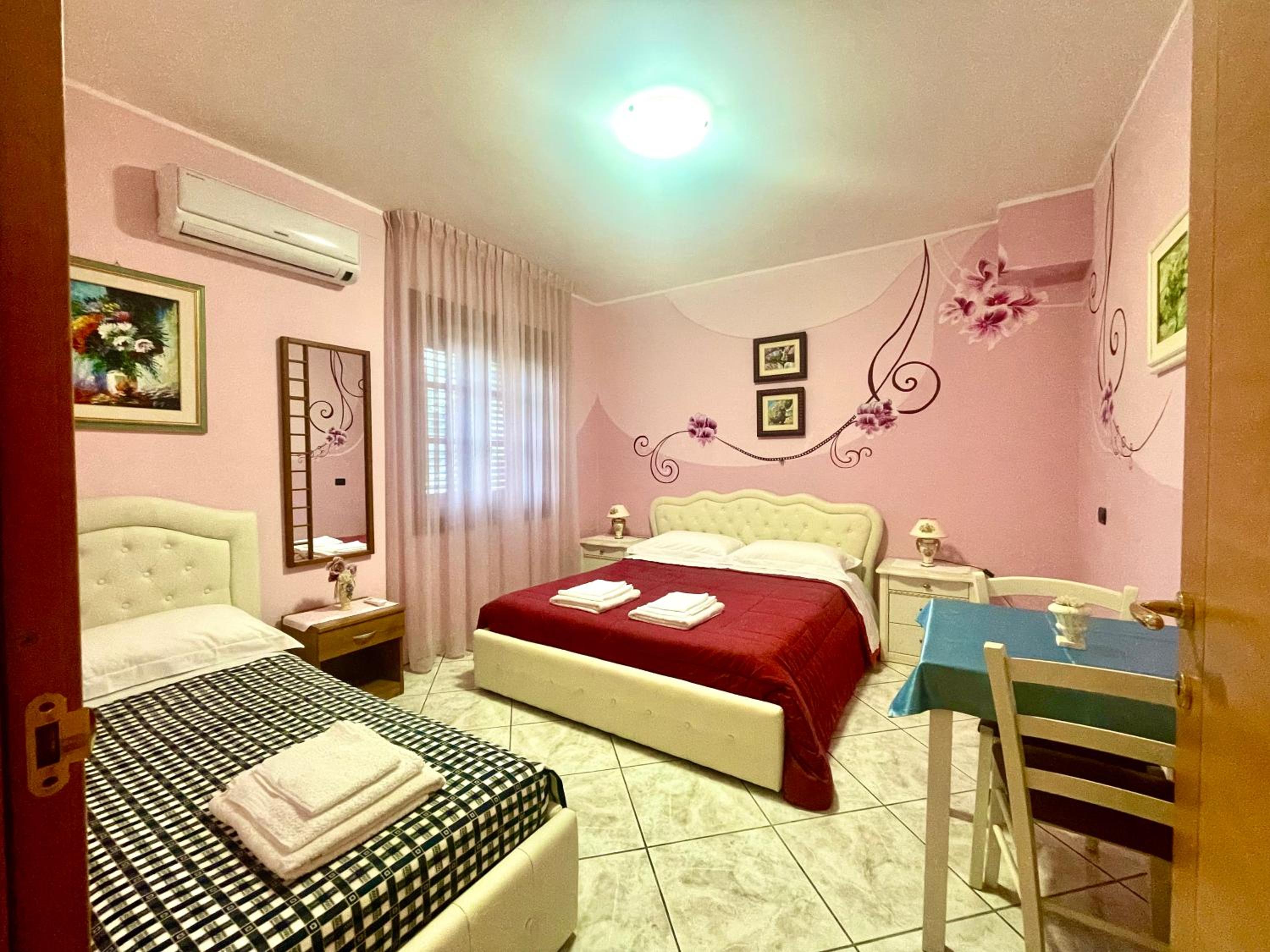 Triple Room with Private Bathroom photo 1