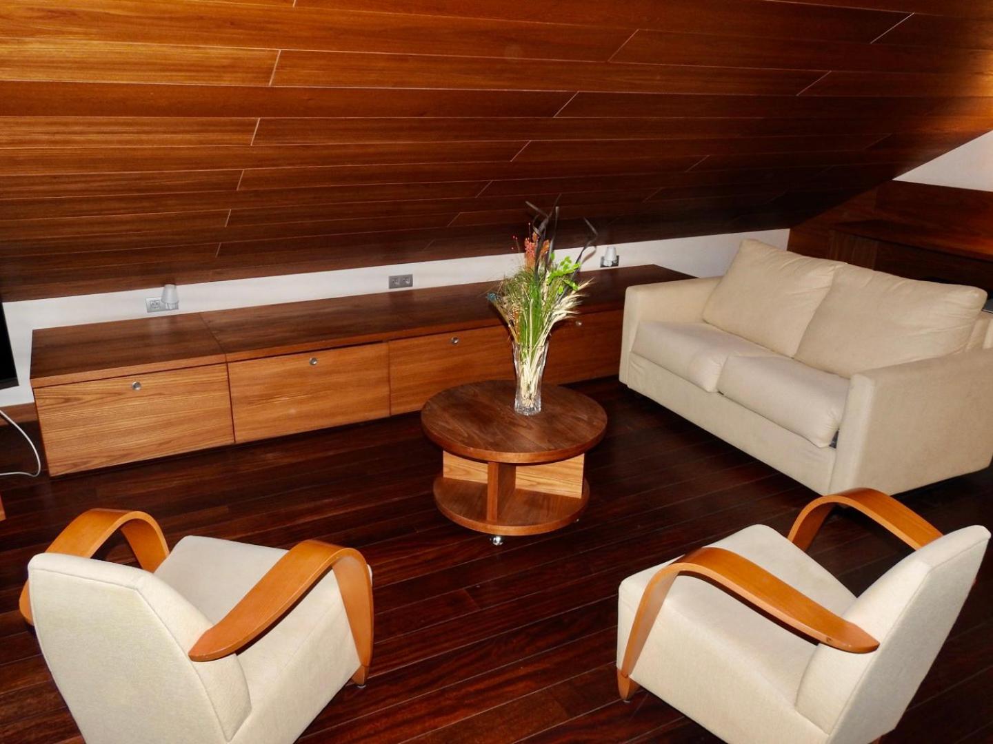 King Suite with Spa Bath photo 3