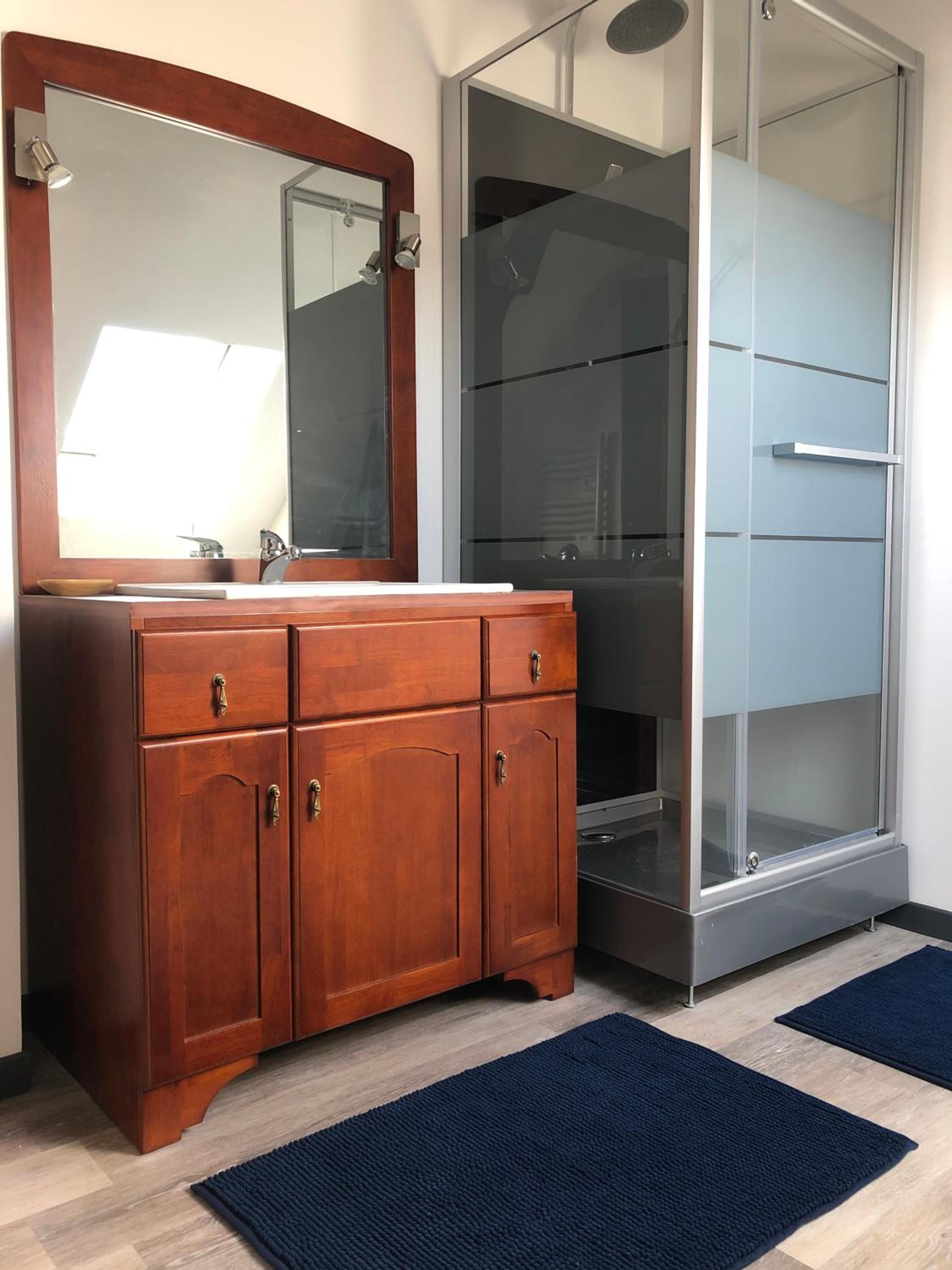 One-Bedroom House photo 1