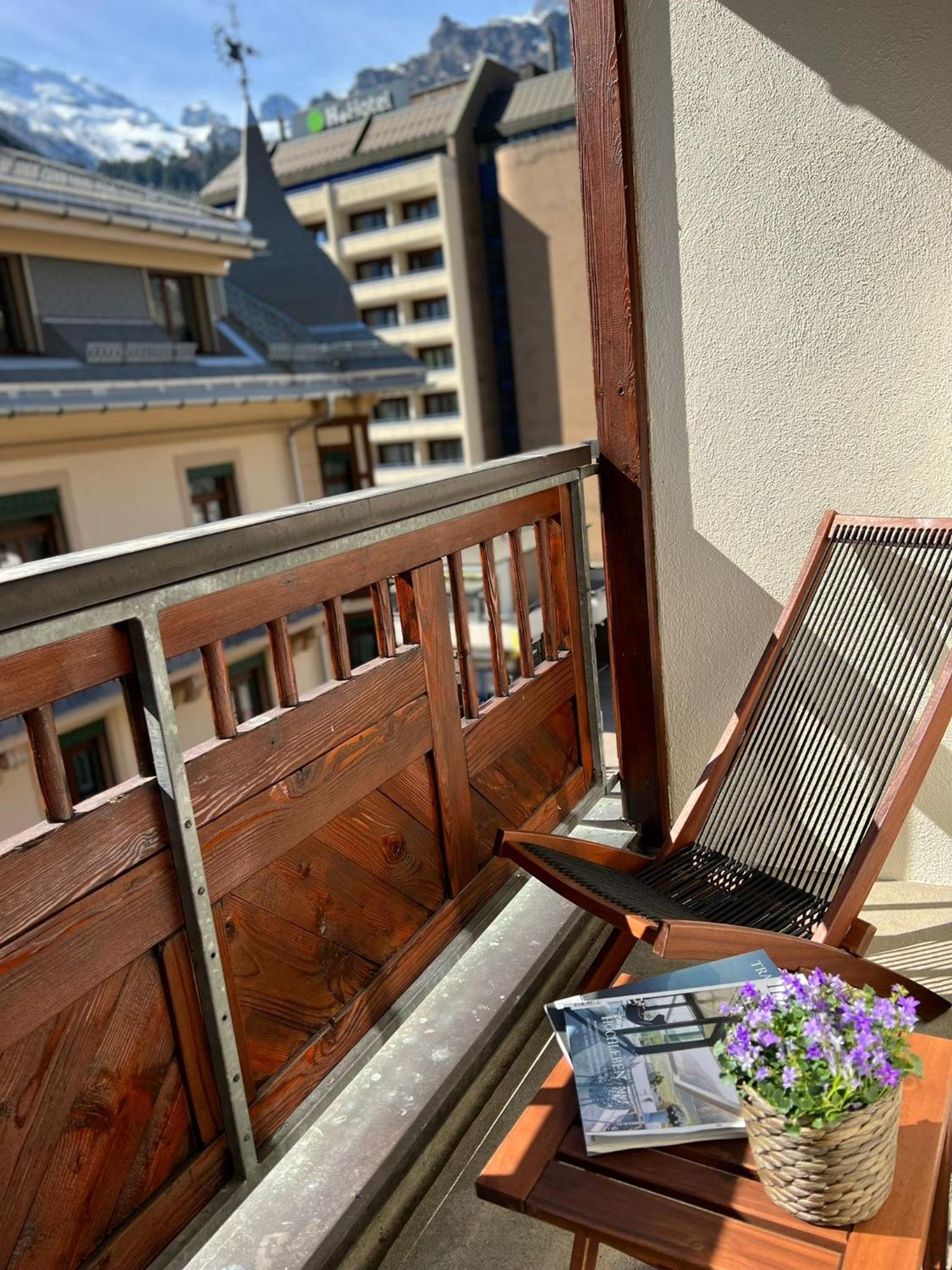 Double or Twin Room with Balcony - Photo 2