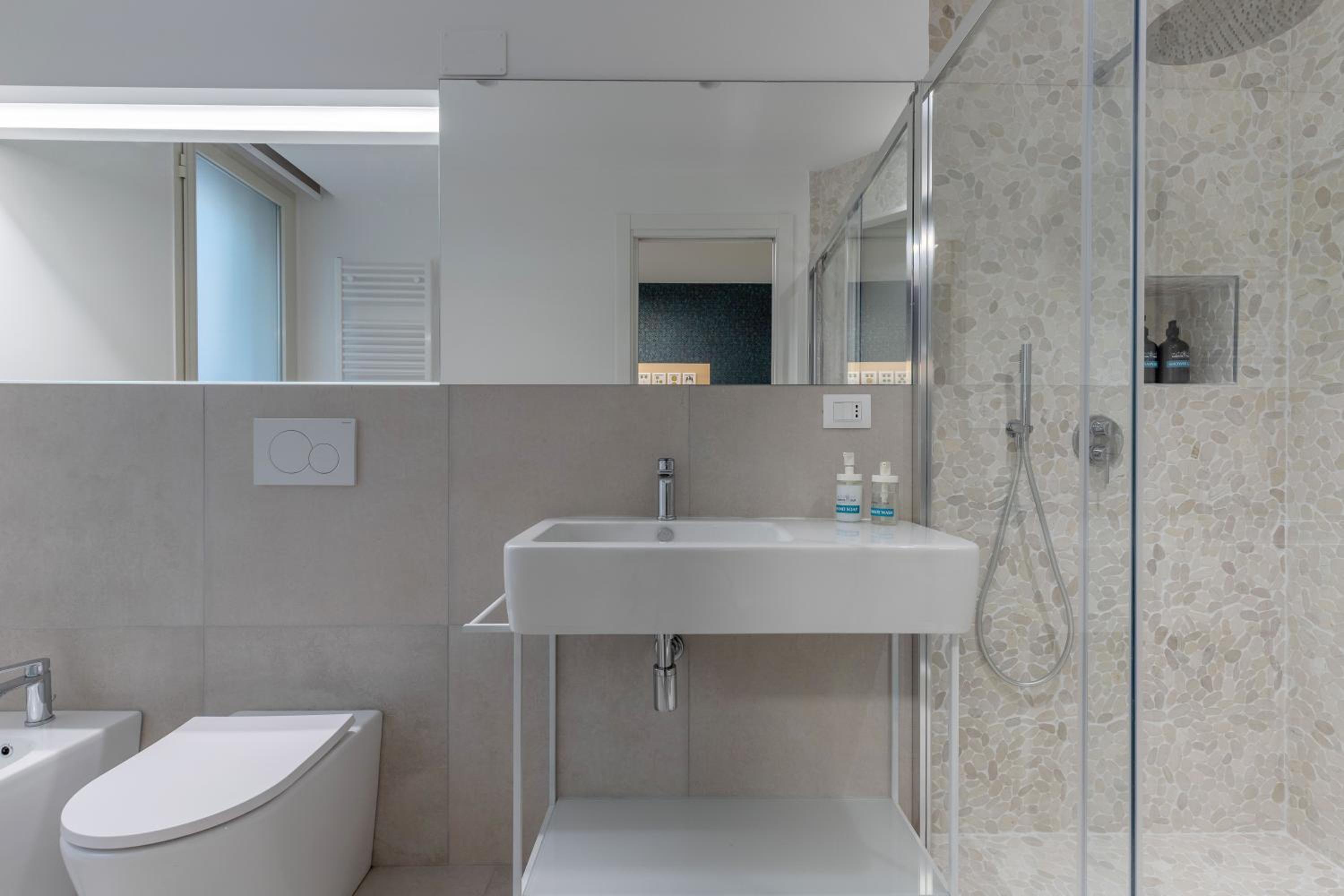 Double Room with Private Bathroom photo 3