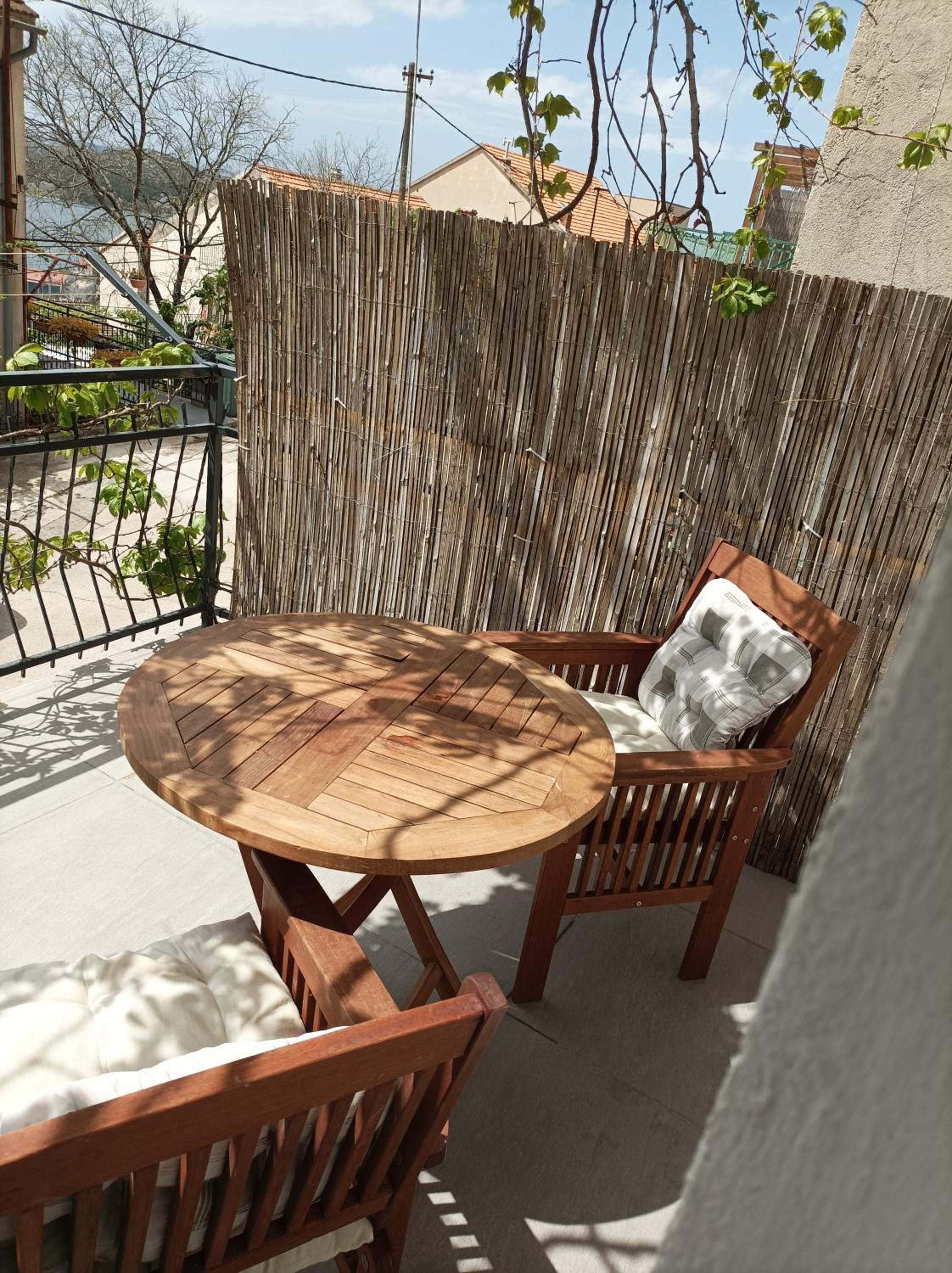Studio Apartment - Photo 17