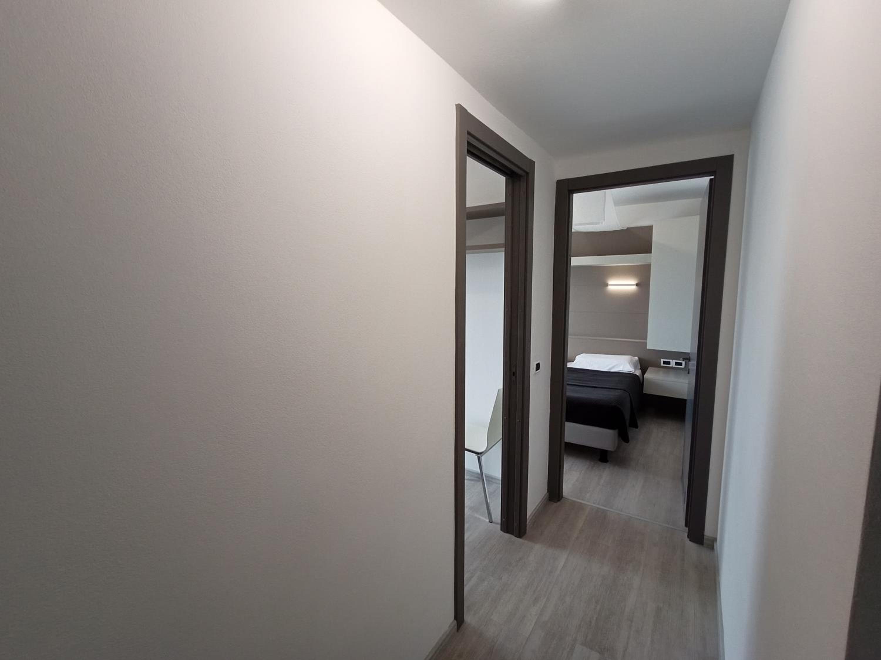 Two-Bedroom Apartment (4 Adults + 2 Children) - Photo 3