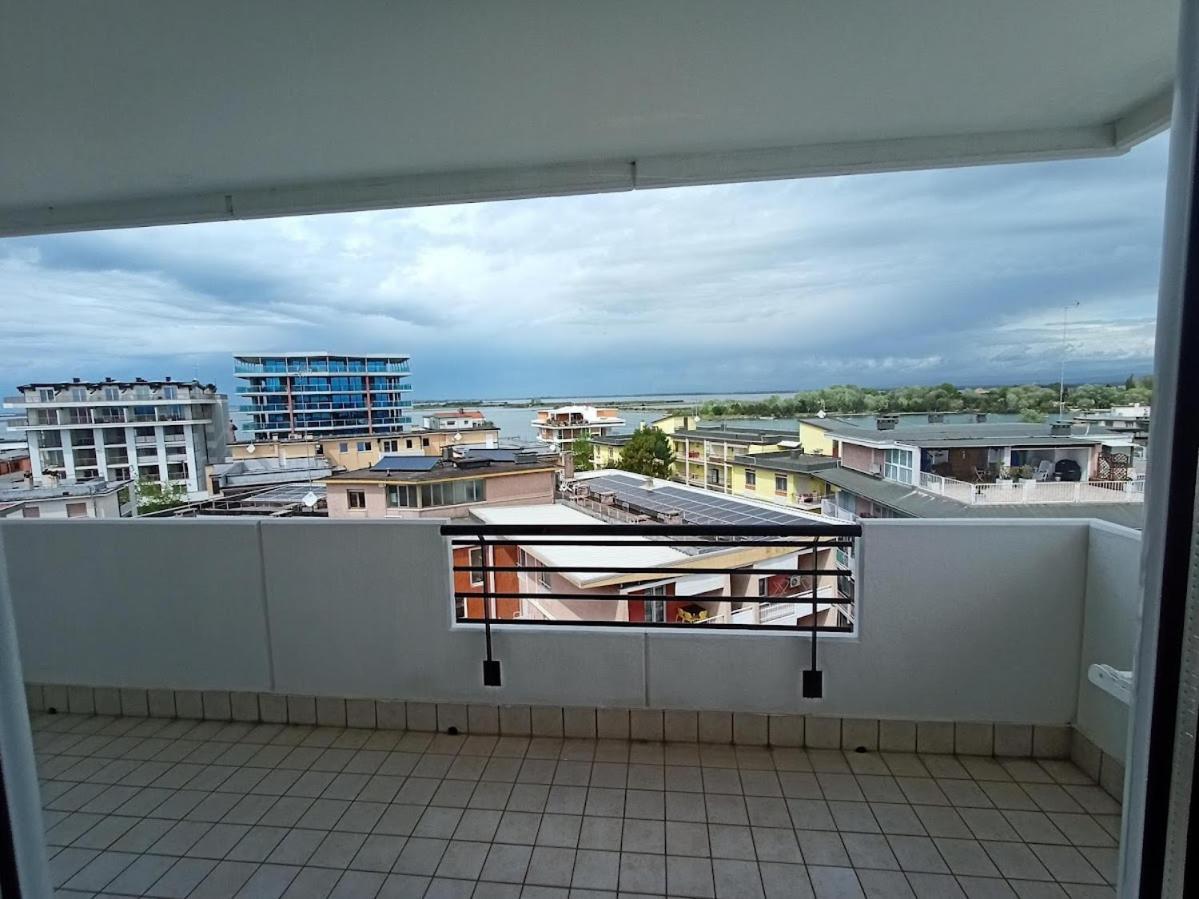 Two-Bedroom Apartment (4 Adults + 2 Children) - Photo 6