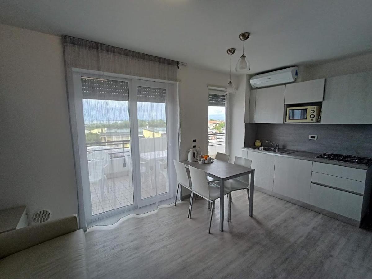 Two-Bedroom Apartment (4 Adults + 2 Children) - Photo 11