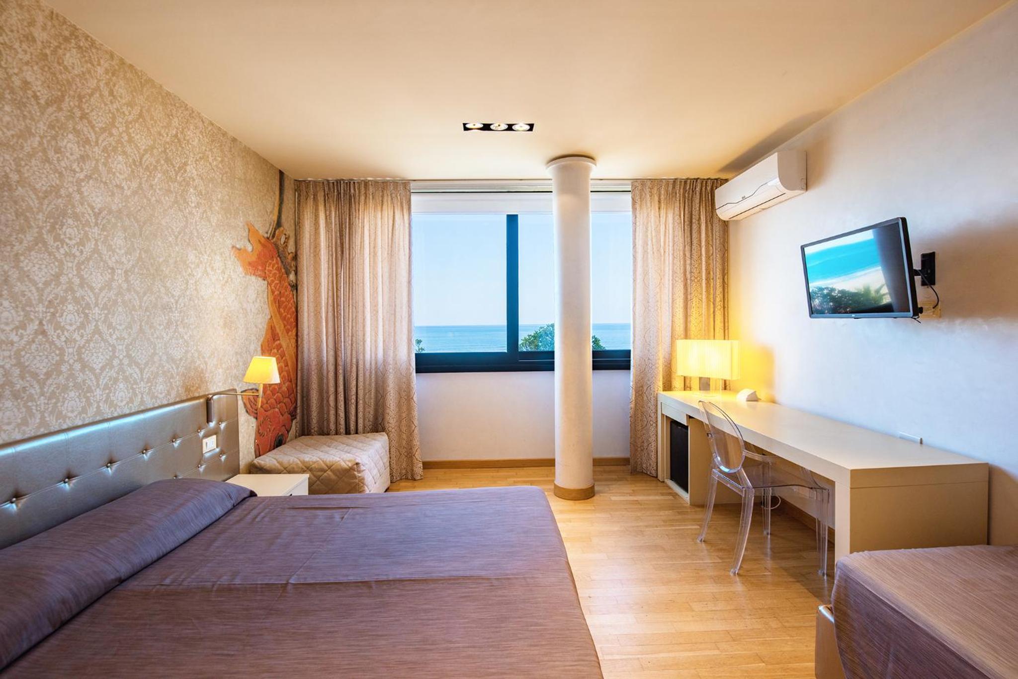 Triple Room with Sea View