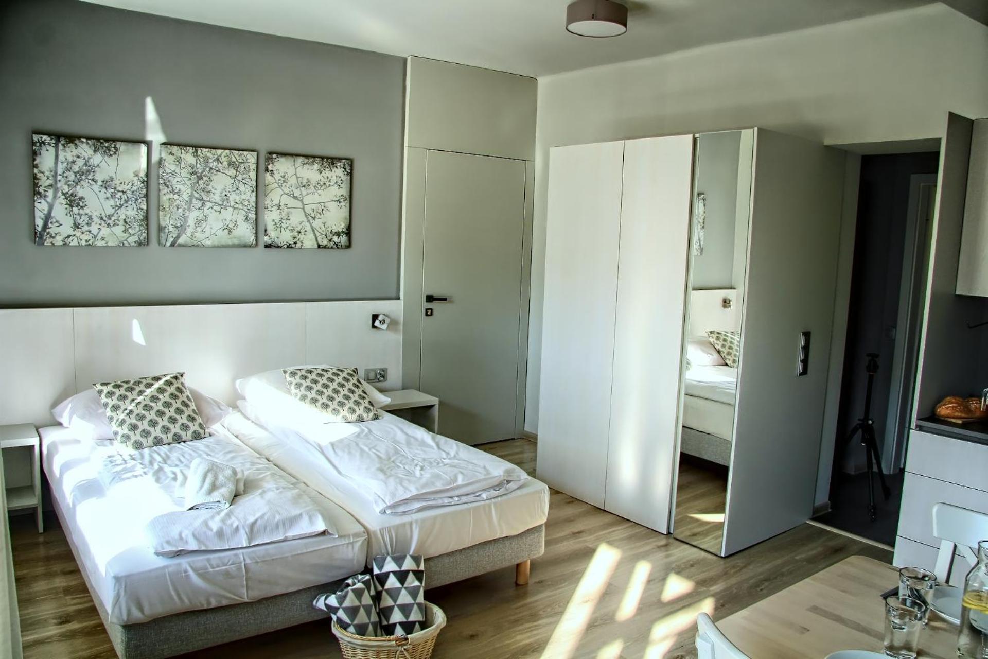 Apartment photo 1