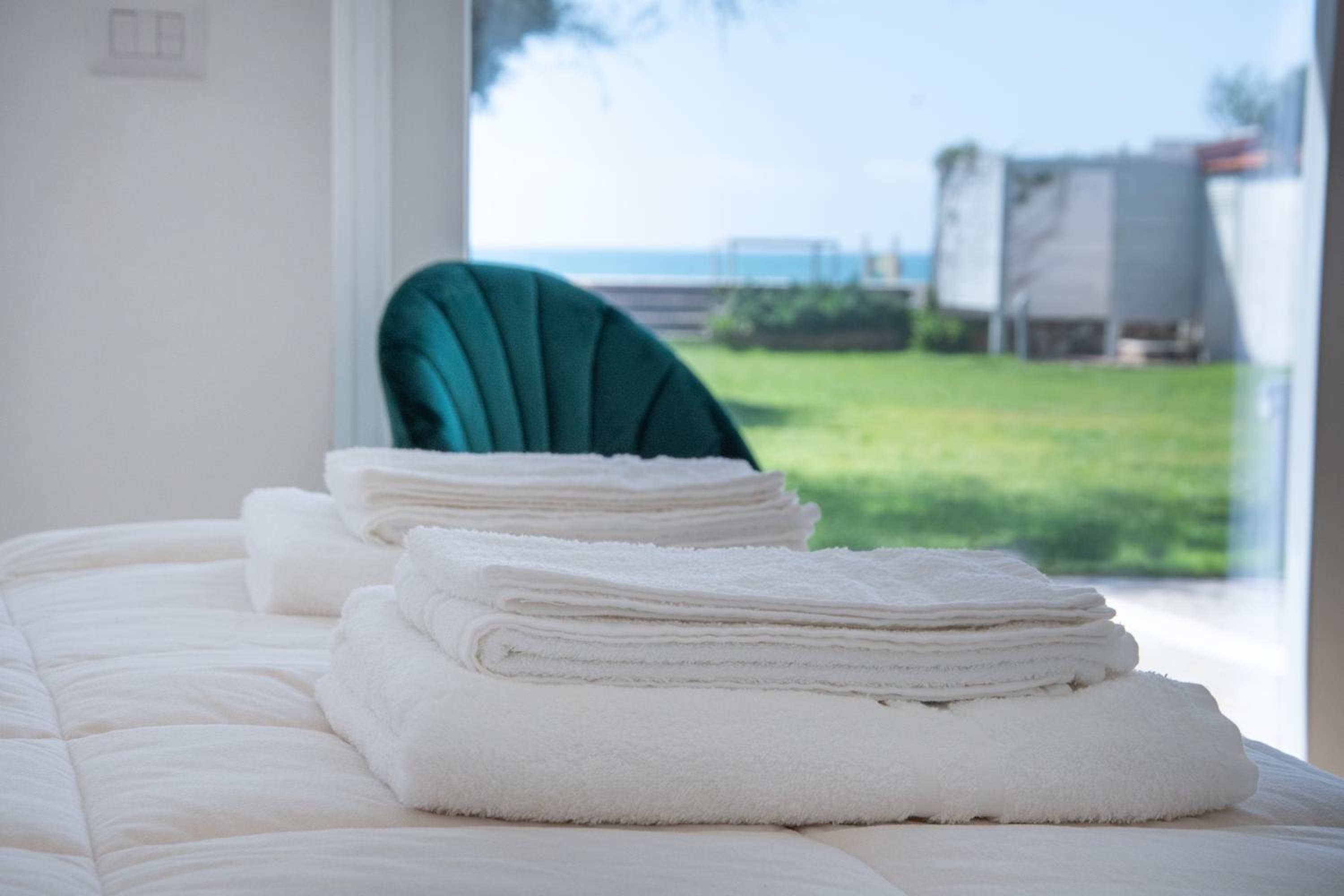 King Room with Sea View - Photo 3