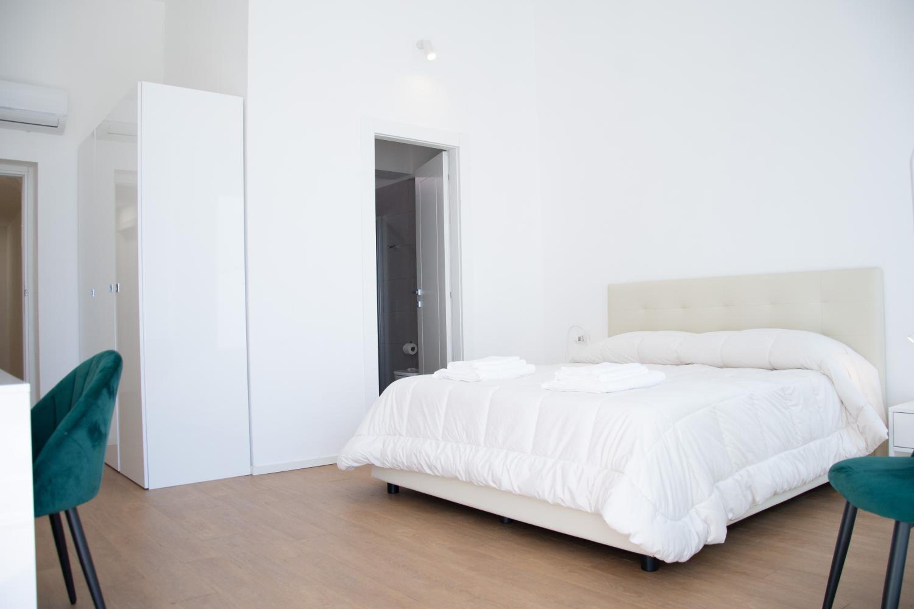 King Room with Sea View - Photo 8