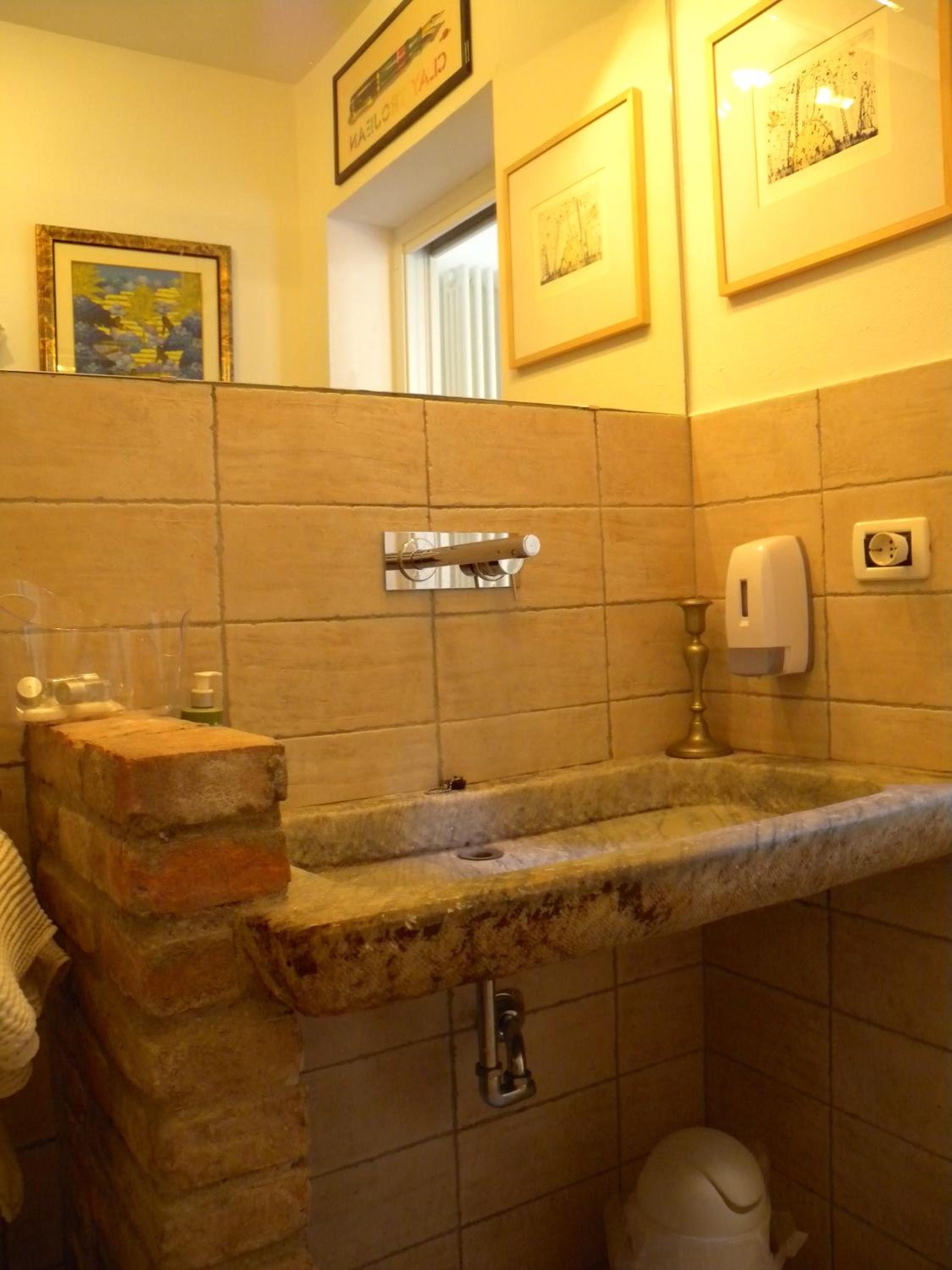 Duplex Quadruple Room - Photo 3