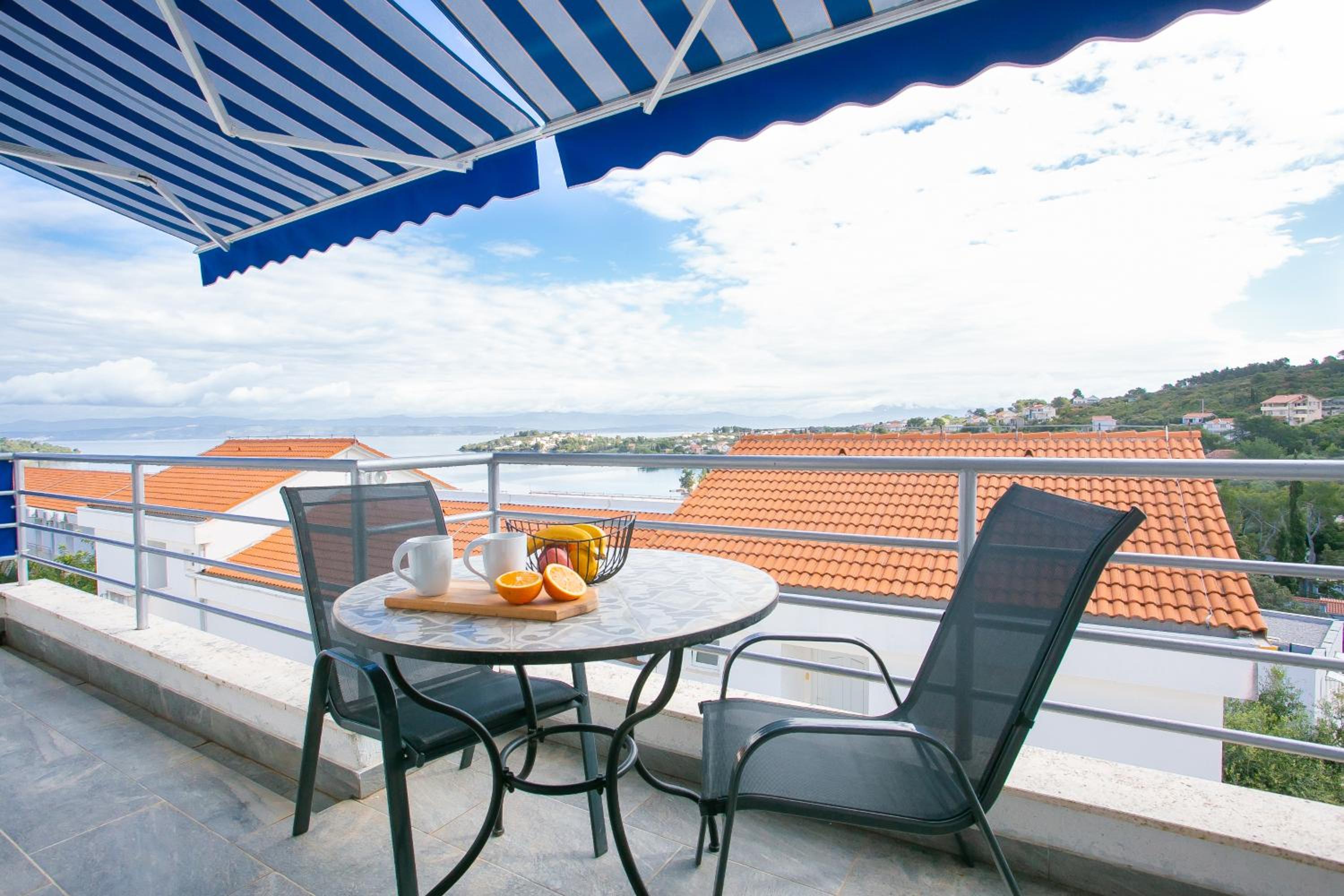 Apartment with Sea View photo 3