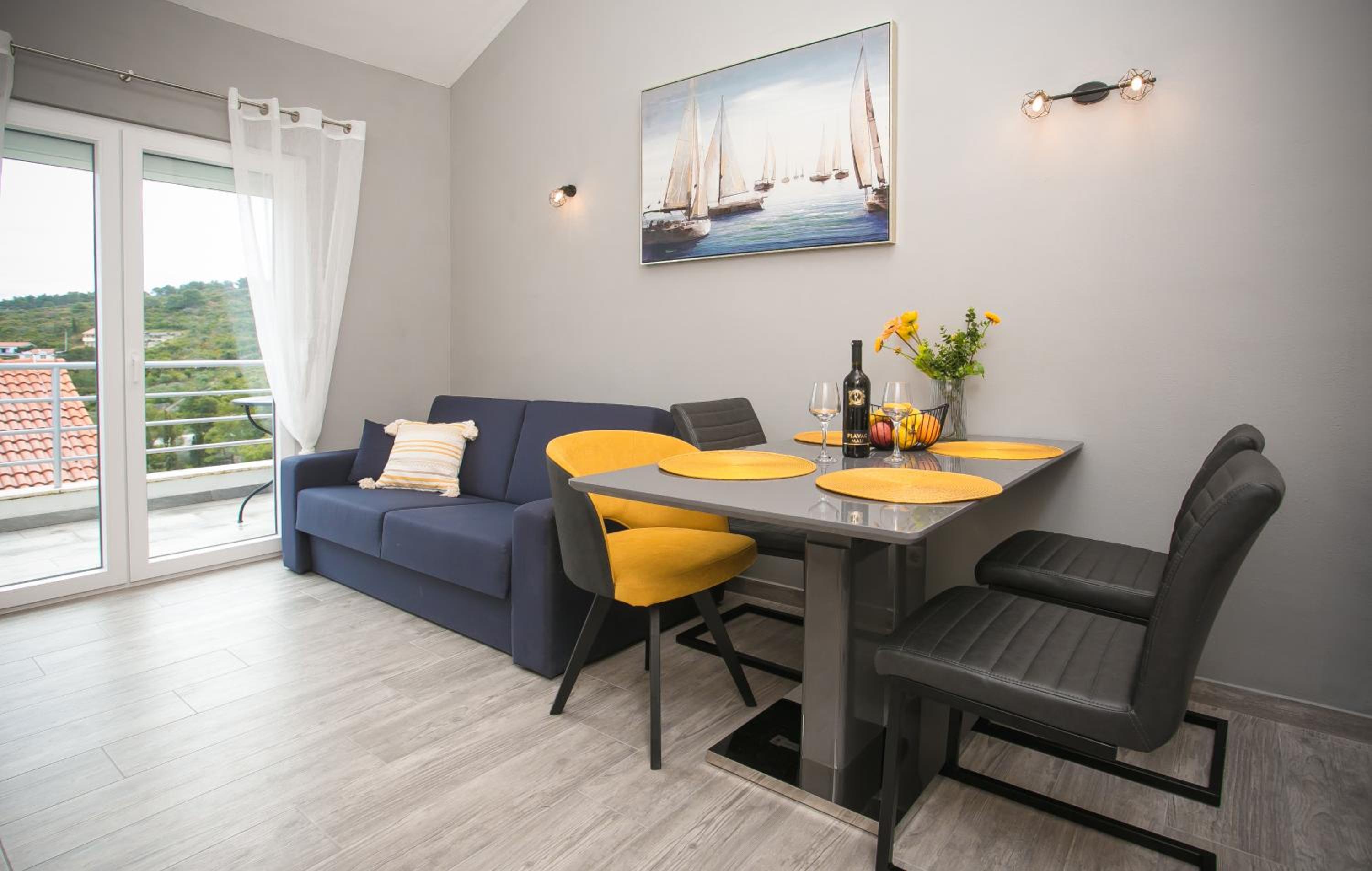 Apartment with Sea View photo 2