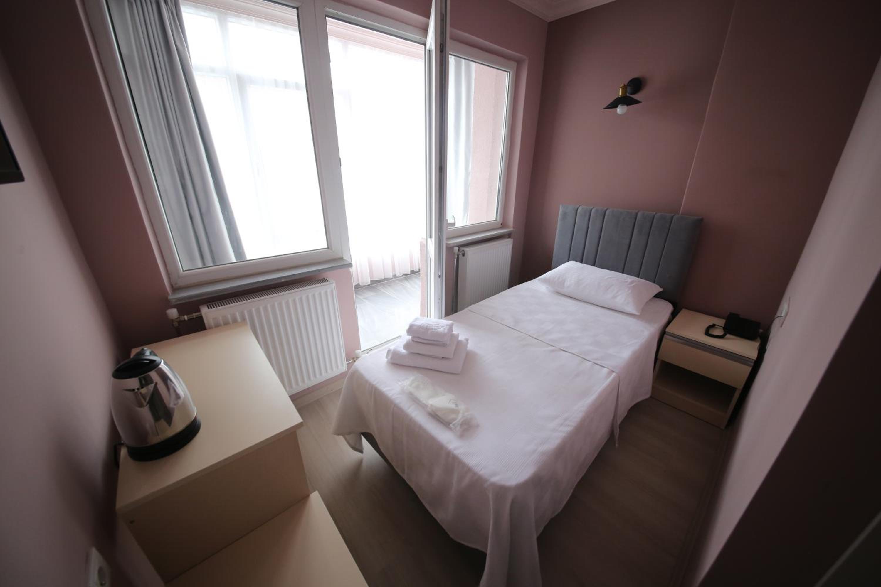 Single Room With Bathroom