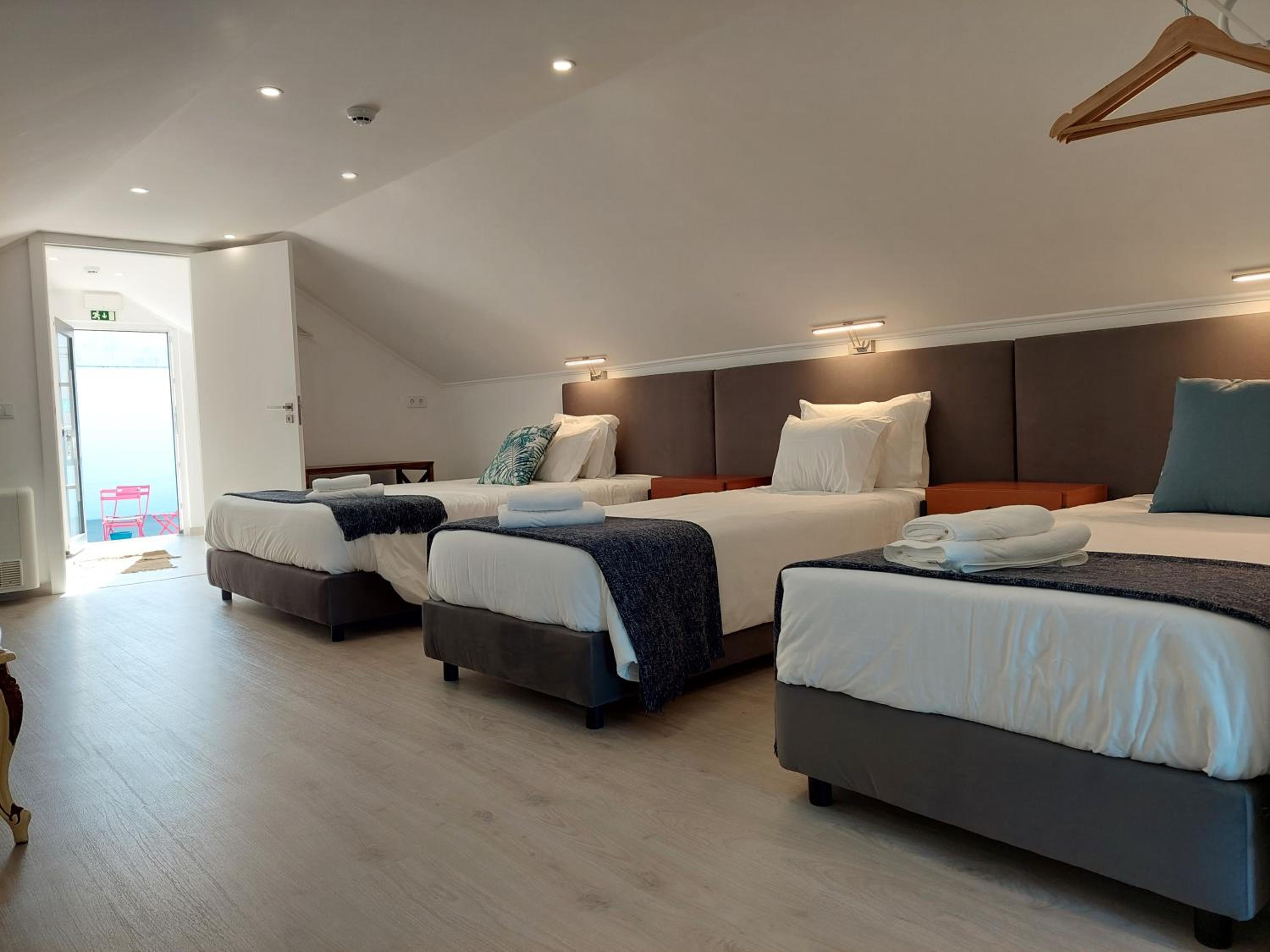 Quadruple Room with Balcony photo 2
