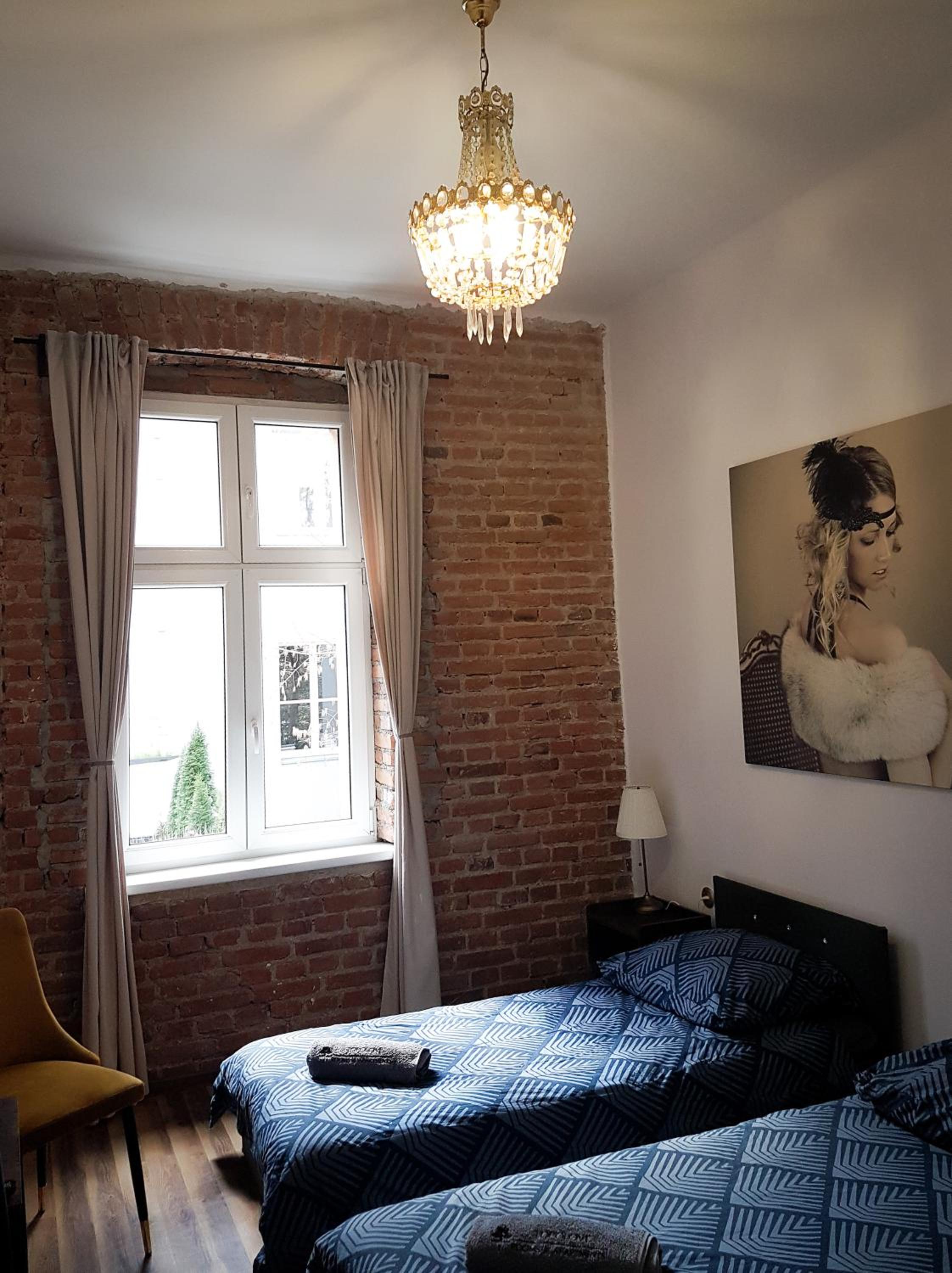 Double Room with Private Bathroom - Photo 11