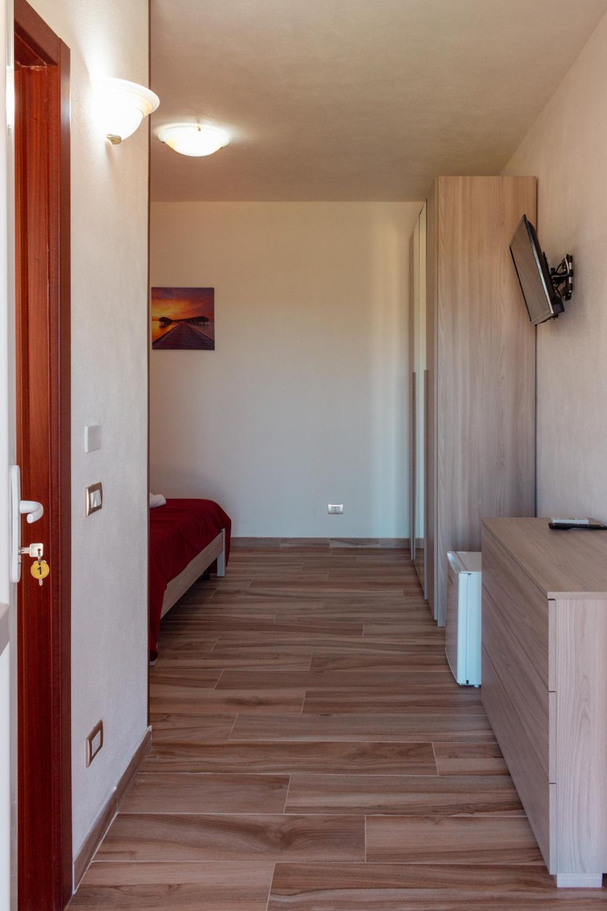 Double Room with Garden View - Photo 34