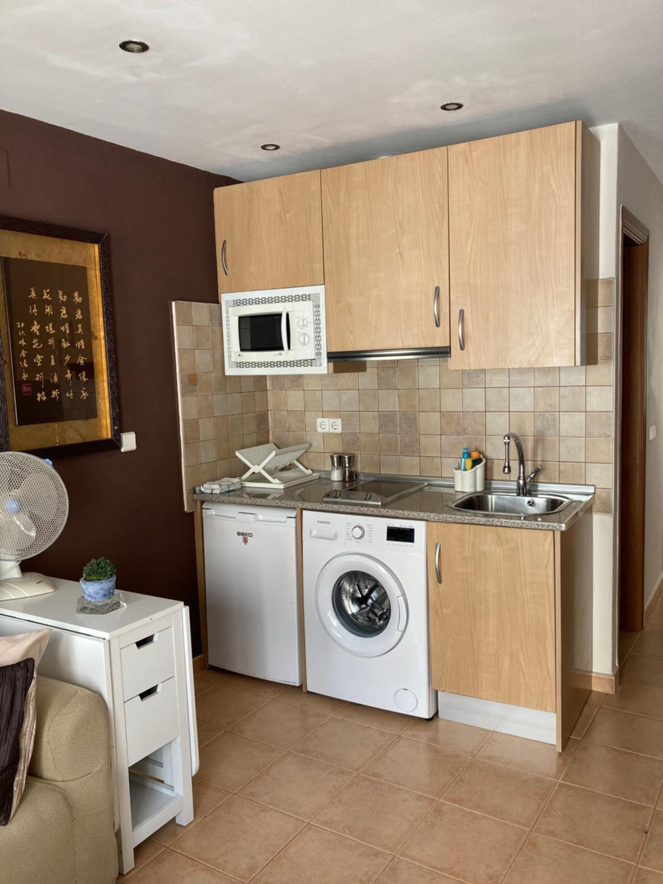 One-Bedroom Apartment - Photo 7