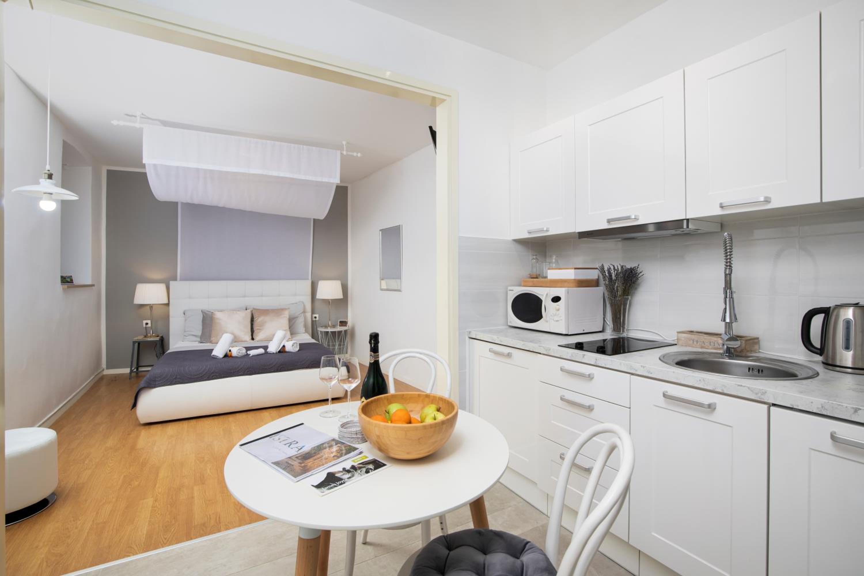 Studio Apartment