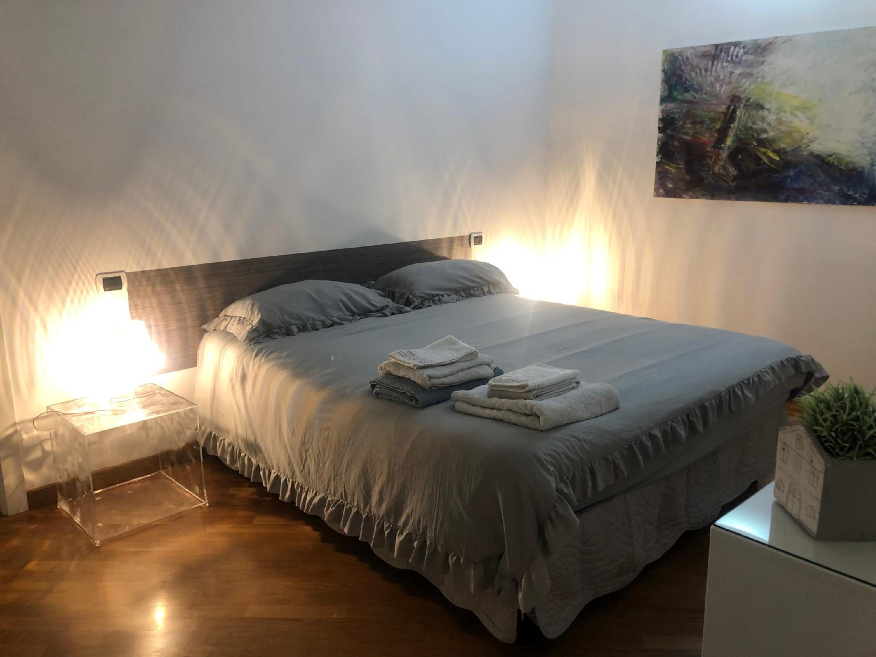 One-Bedroom Apartment - City View