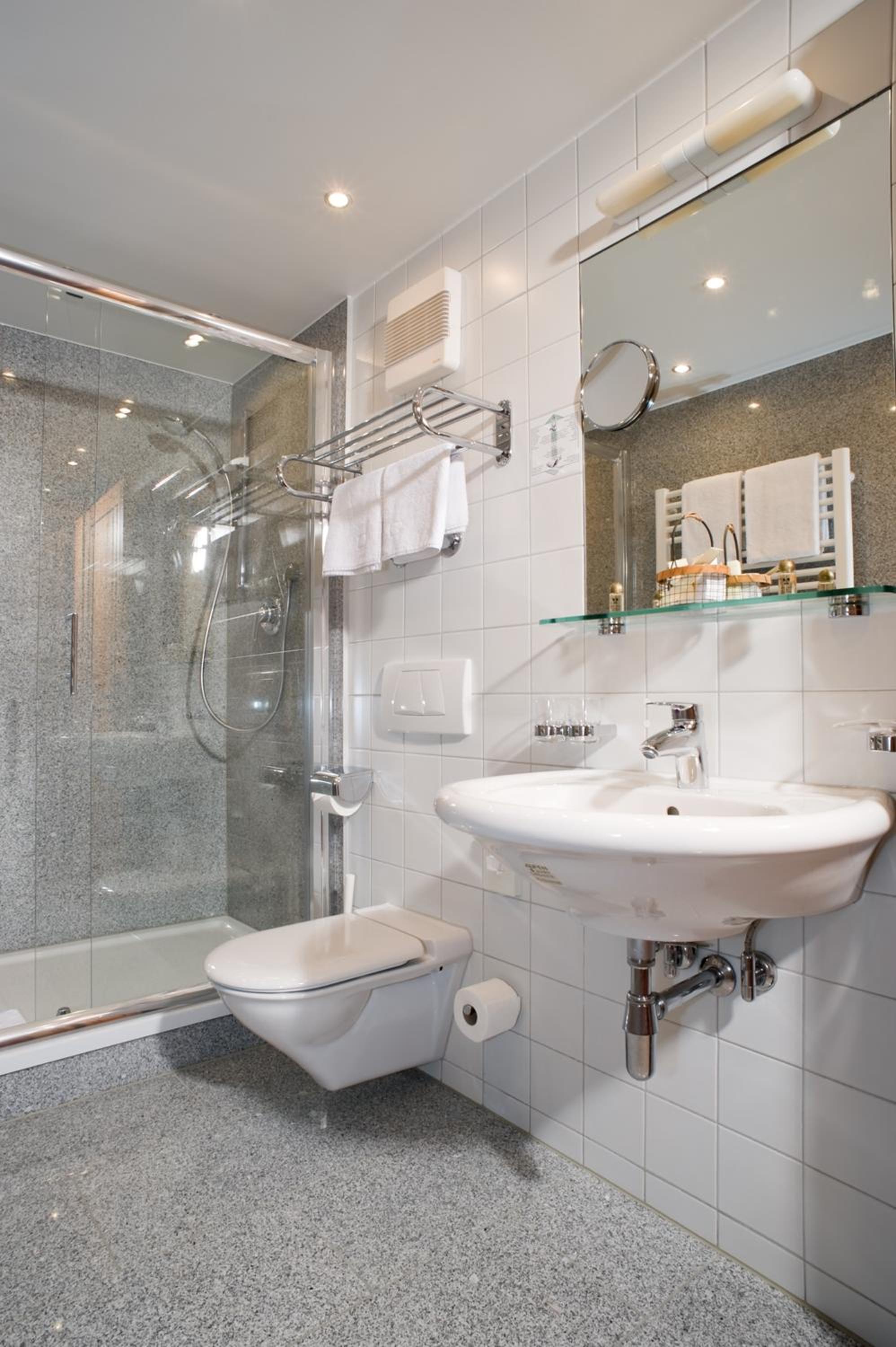 Deluxe Double Room with Balcony photo 2