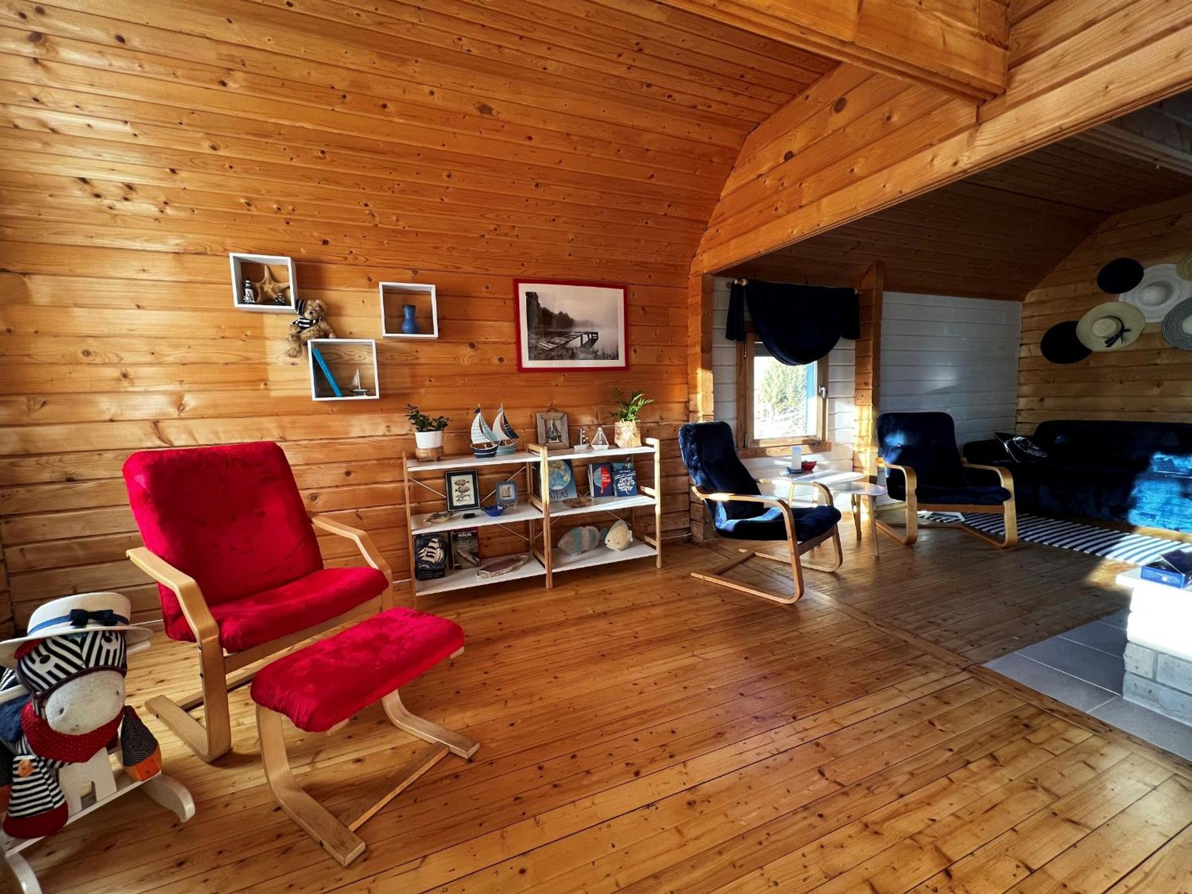 Two-Bedroom House - Photo 21