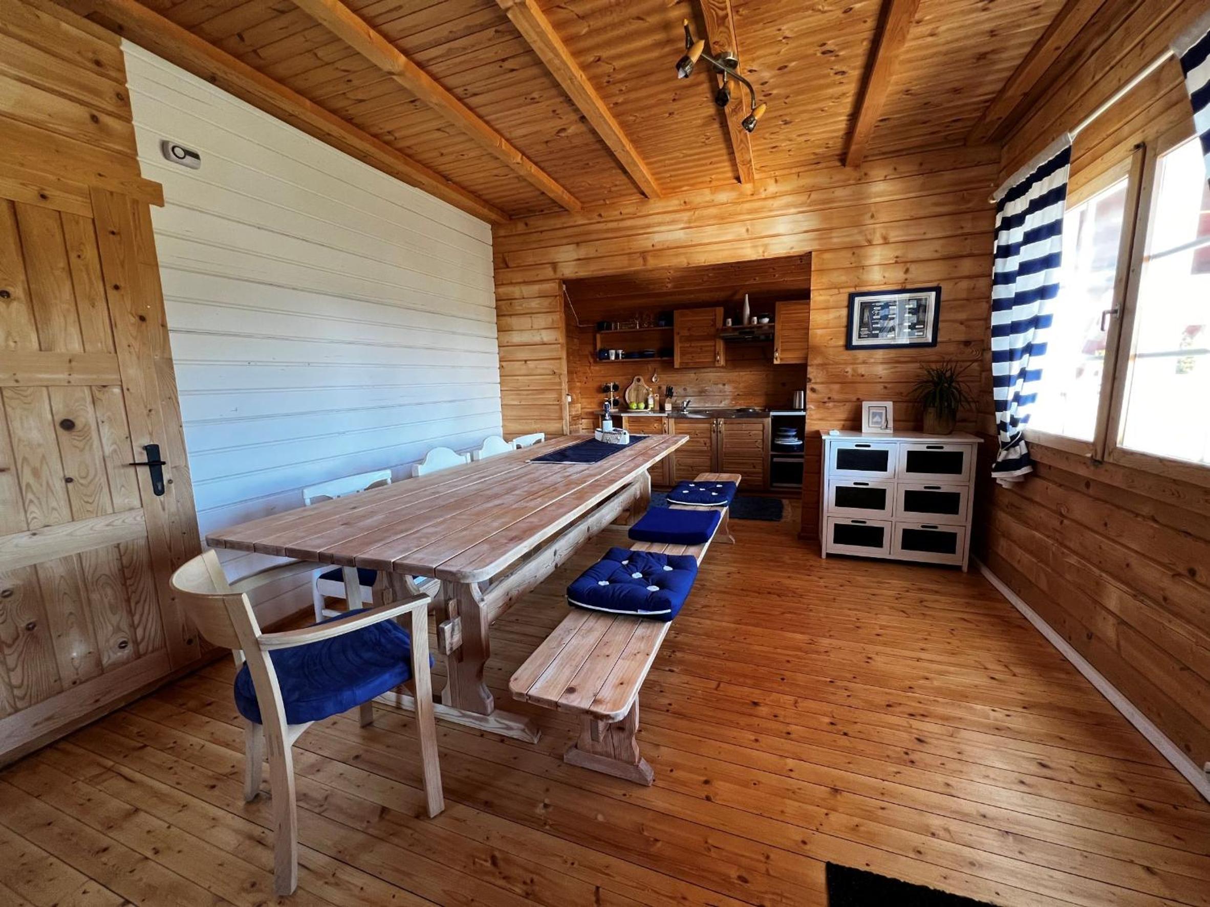 Two-Bedroom House - Photo 10