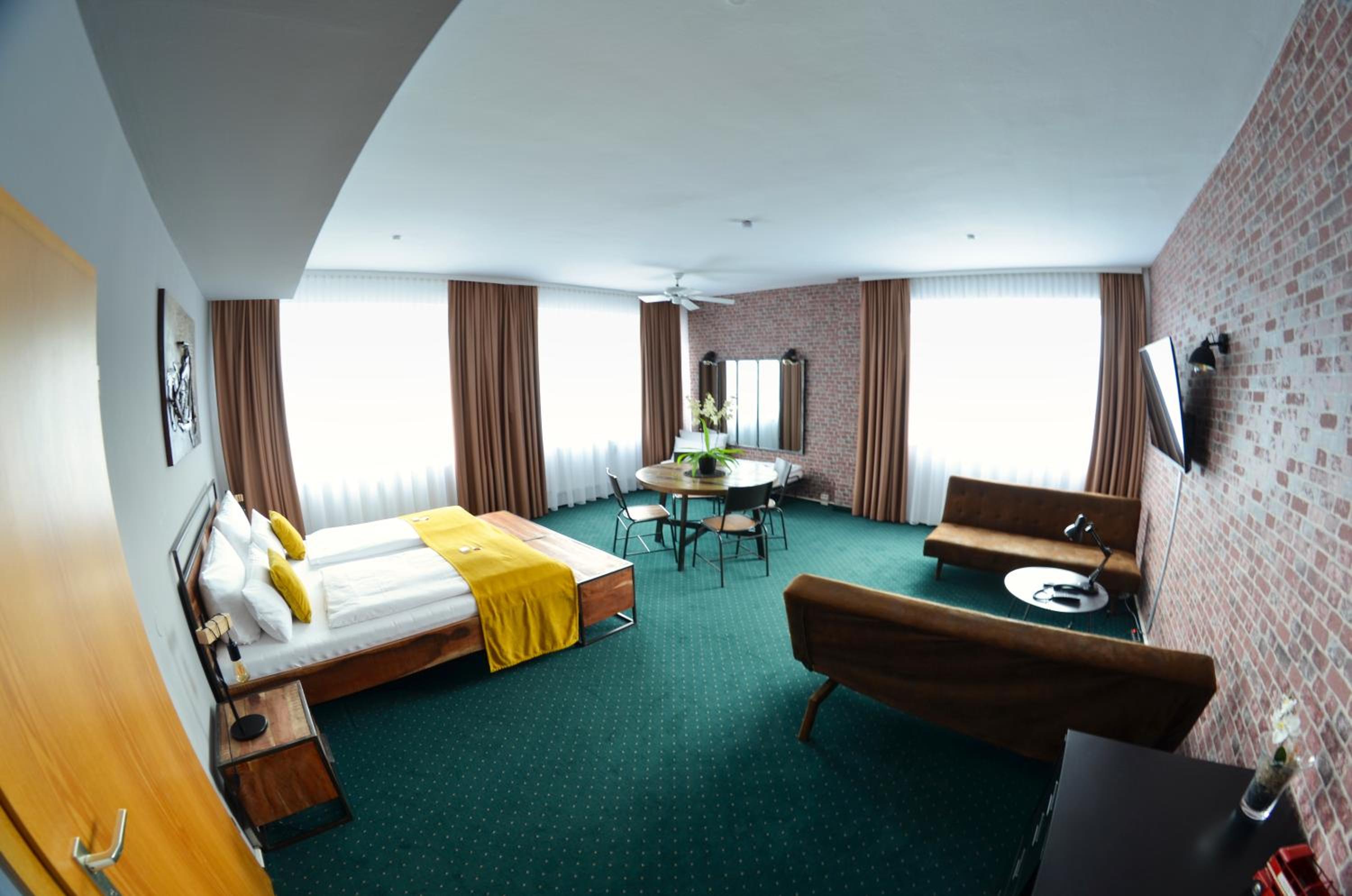 Family Room photo 2