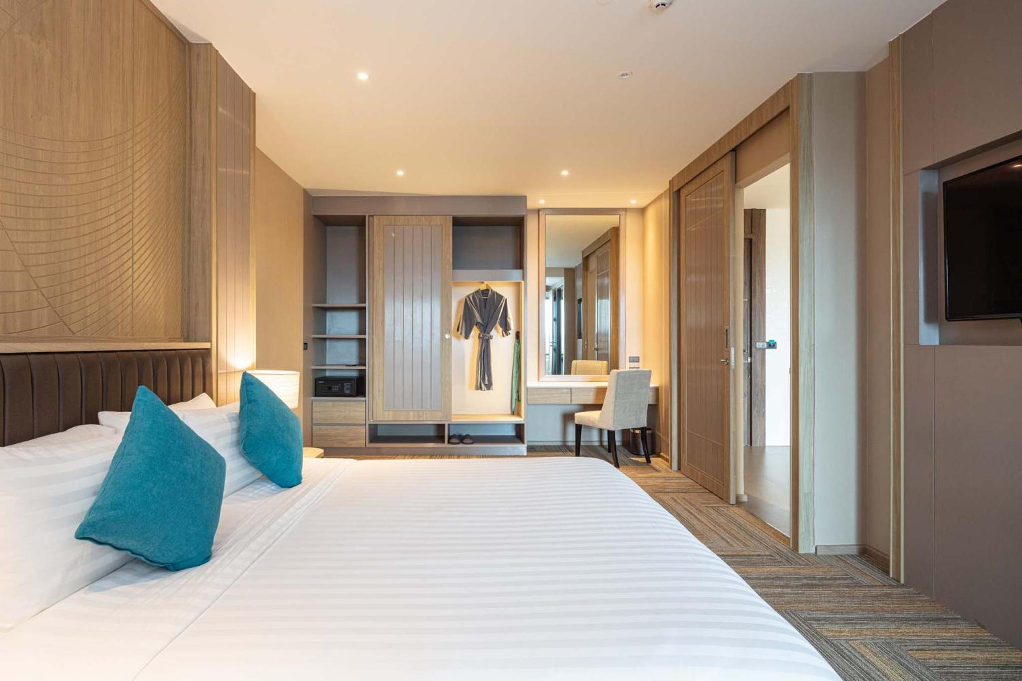Laguna Executive Suite - Photo 15