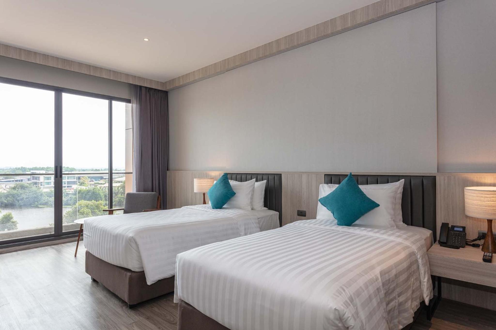 Breeze Deluxe Twin Room